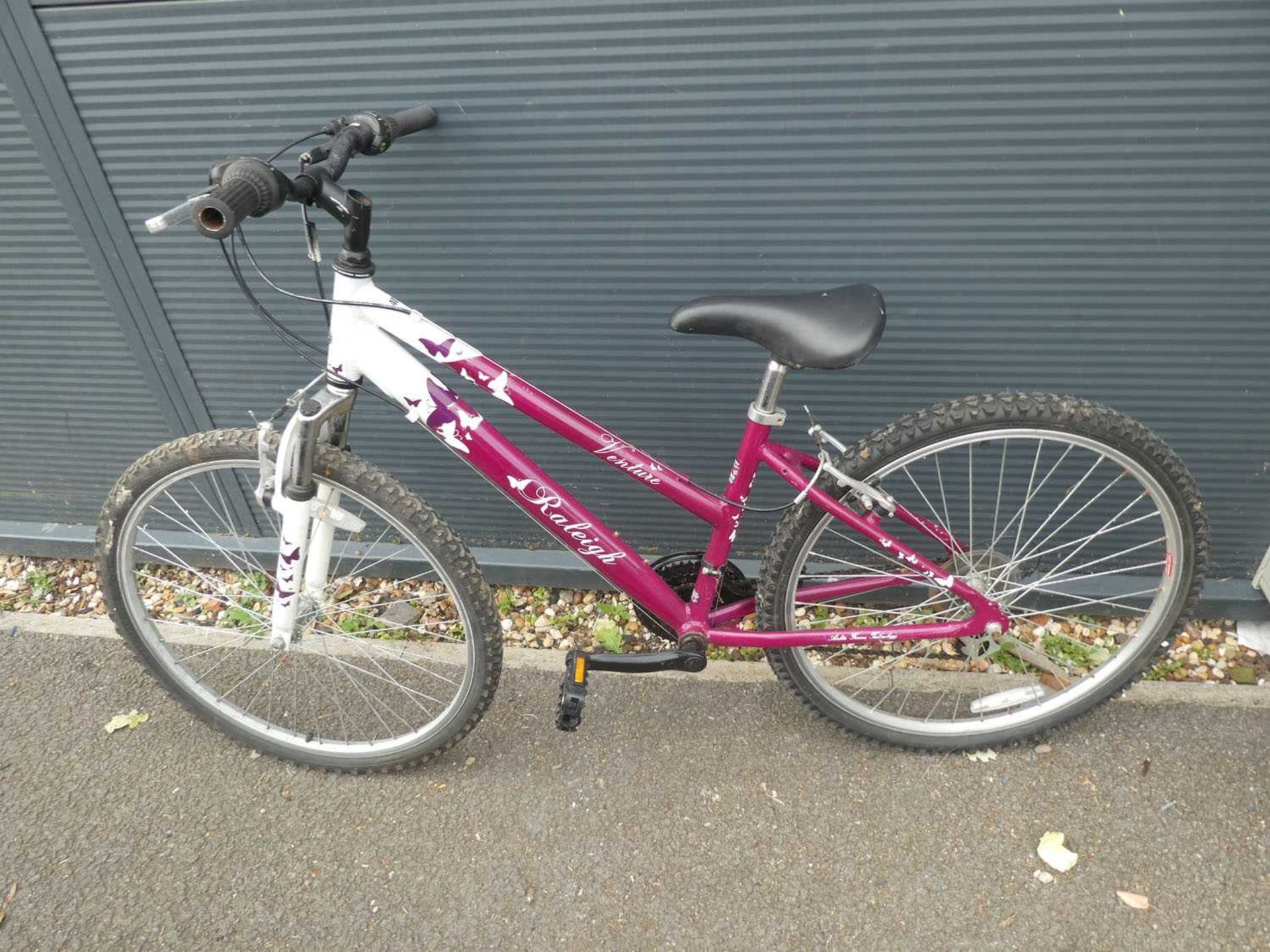 White and red girls mountain bike