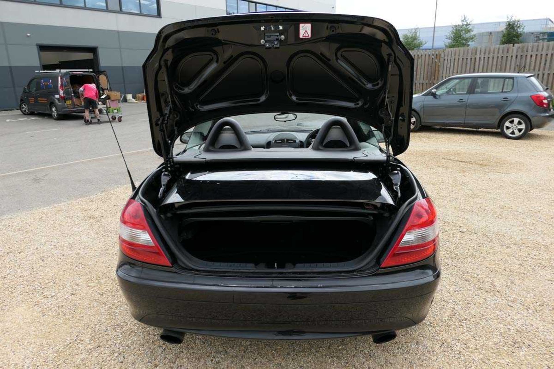 YP06 ECZ (2006) Mercedes 200 SLK Kompressor 1.8 litre automatic two door convertible in black, - Image 6 of 12