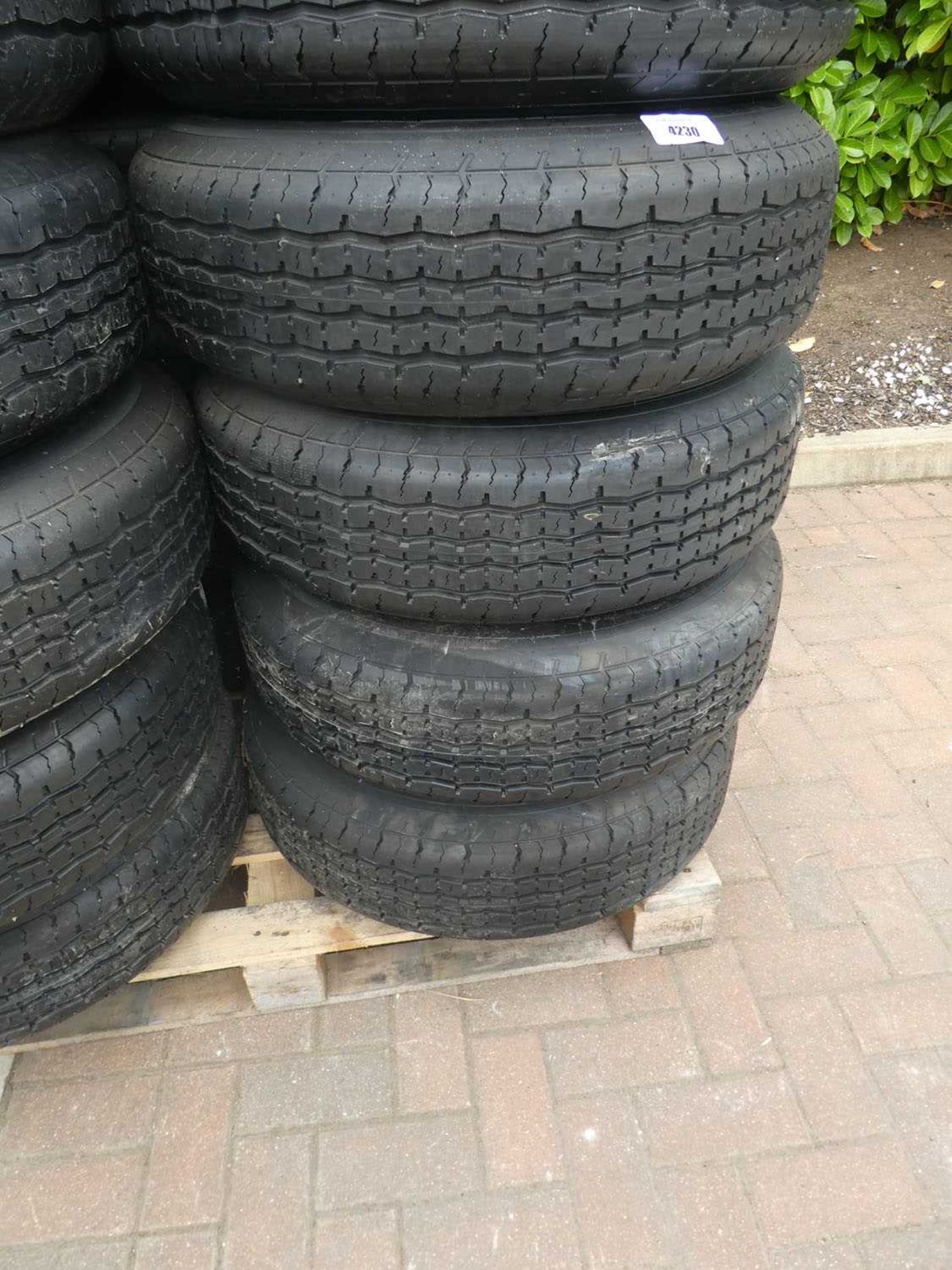 +VAT 4x 6 stud wheels and tyres for trailers with 225/75/15 tyres