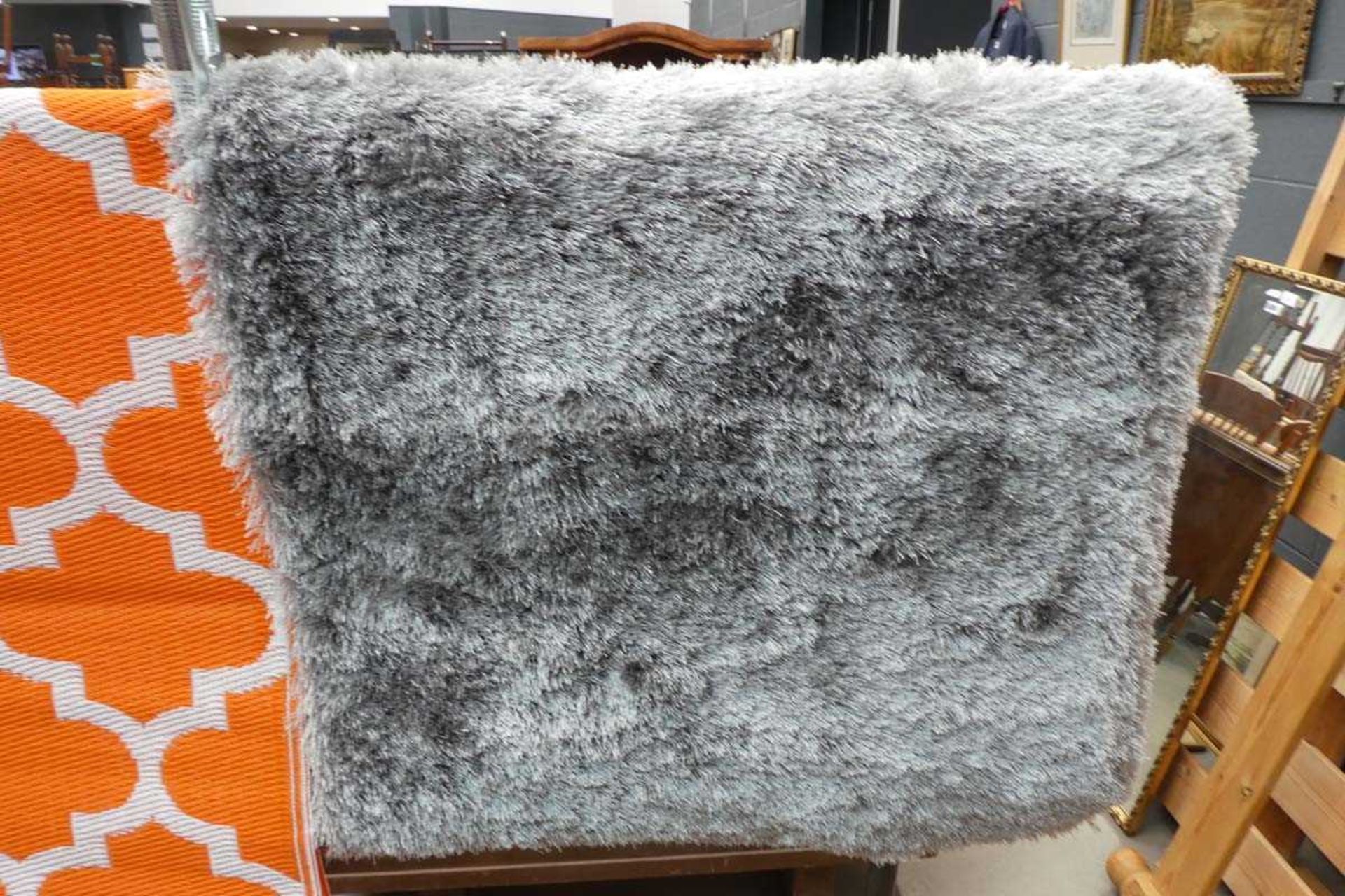 Grey shag pile rug (3ft 3 x 5ft)