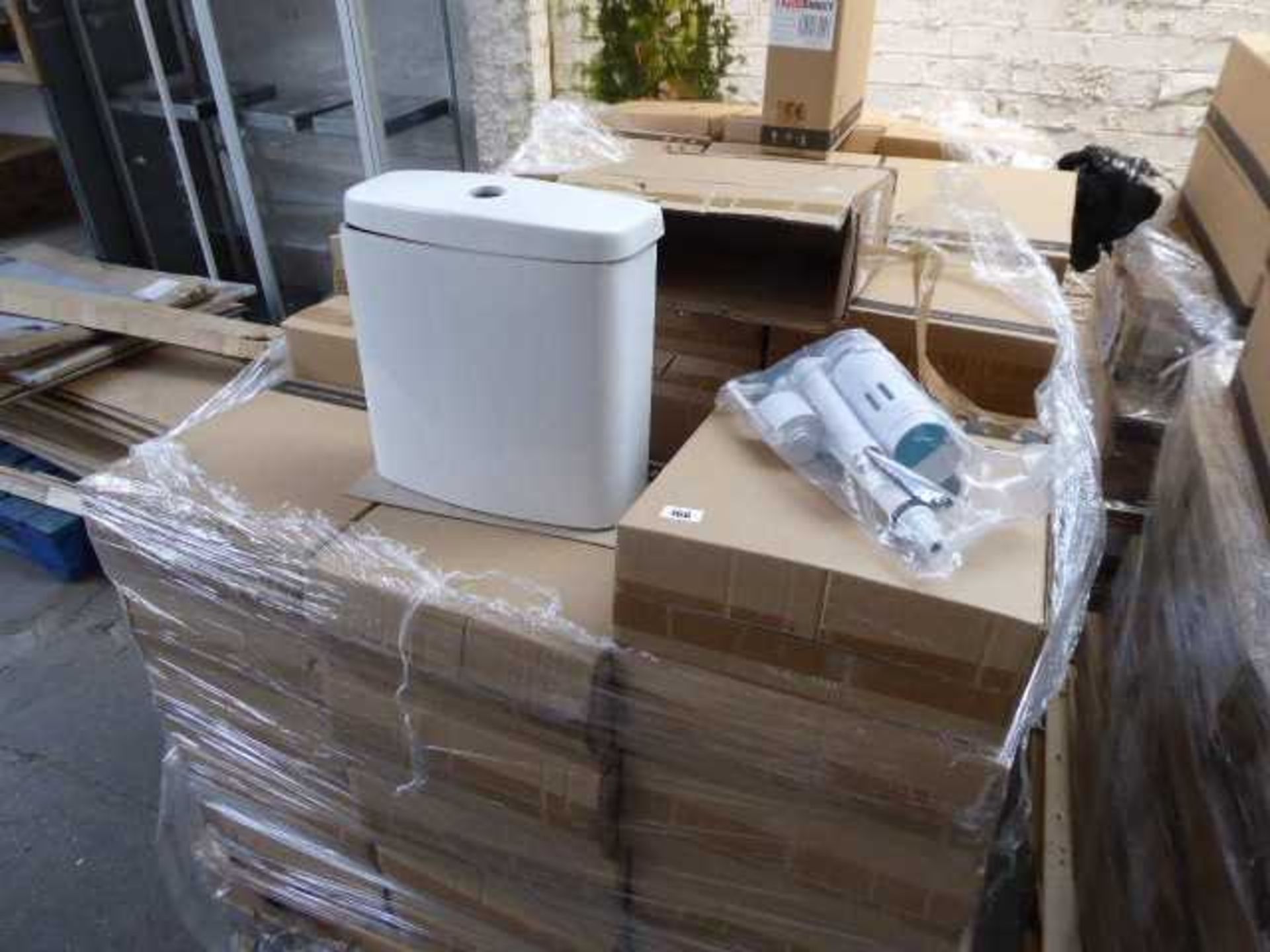 +VAT 2x pallets of BAL closed coupled cisterns with flush fittings, approx. 70x total