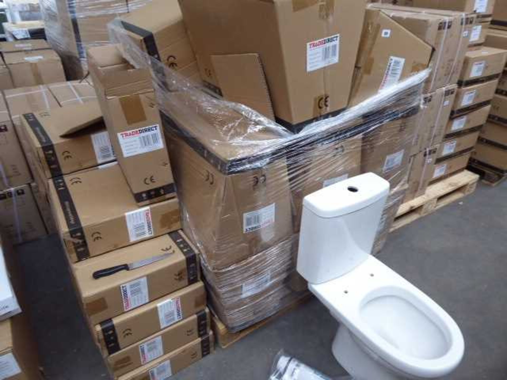 +VAT 16x BAL open back close coupled toilets with matching closed coupled cisterns (no toilet - Image 3 of 3