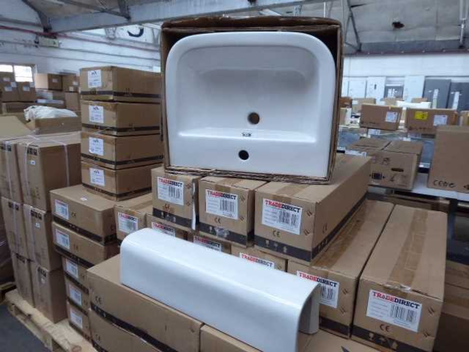 +VAT 14x PAC hand basins with single tap hole, 560mm, with matching full height pedestals