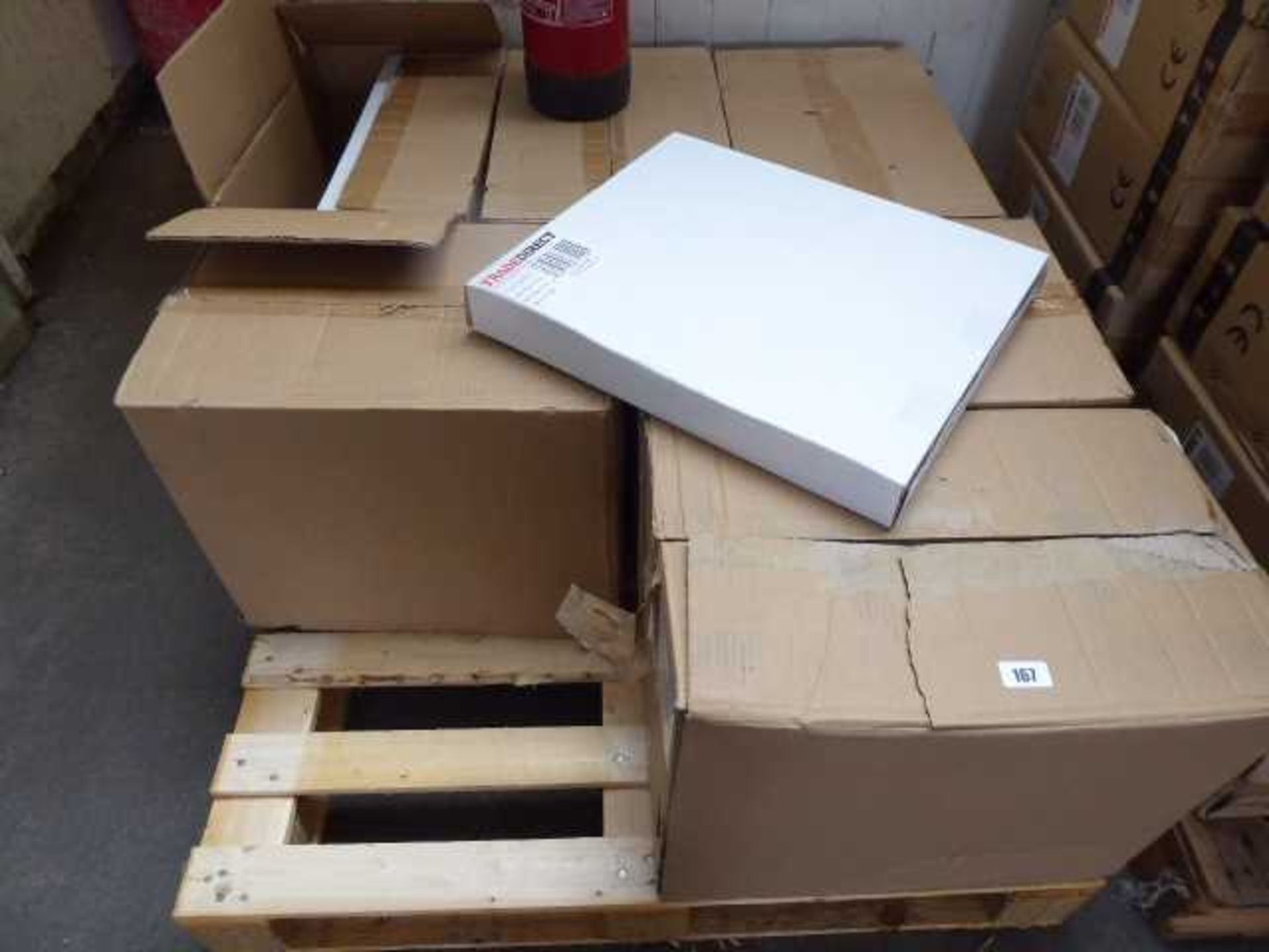 +VAT 6x boxes containing large qty. assorted toilet seats - Image 2 of 2