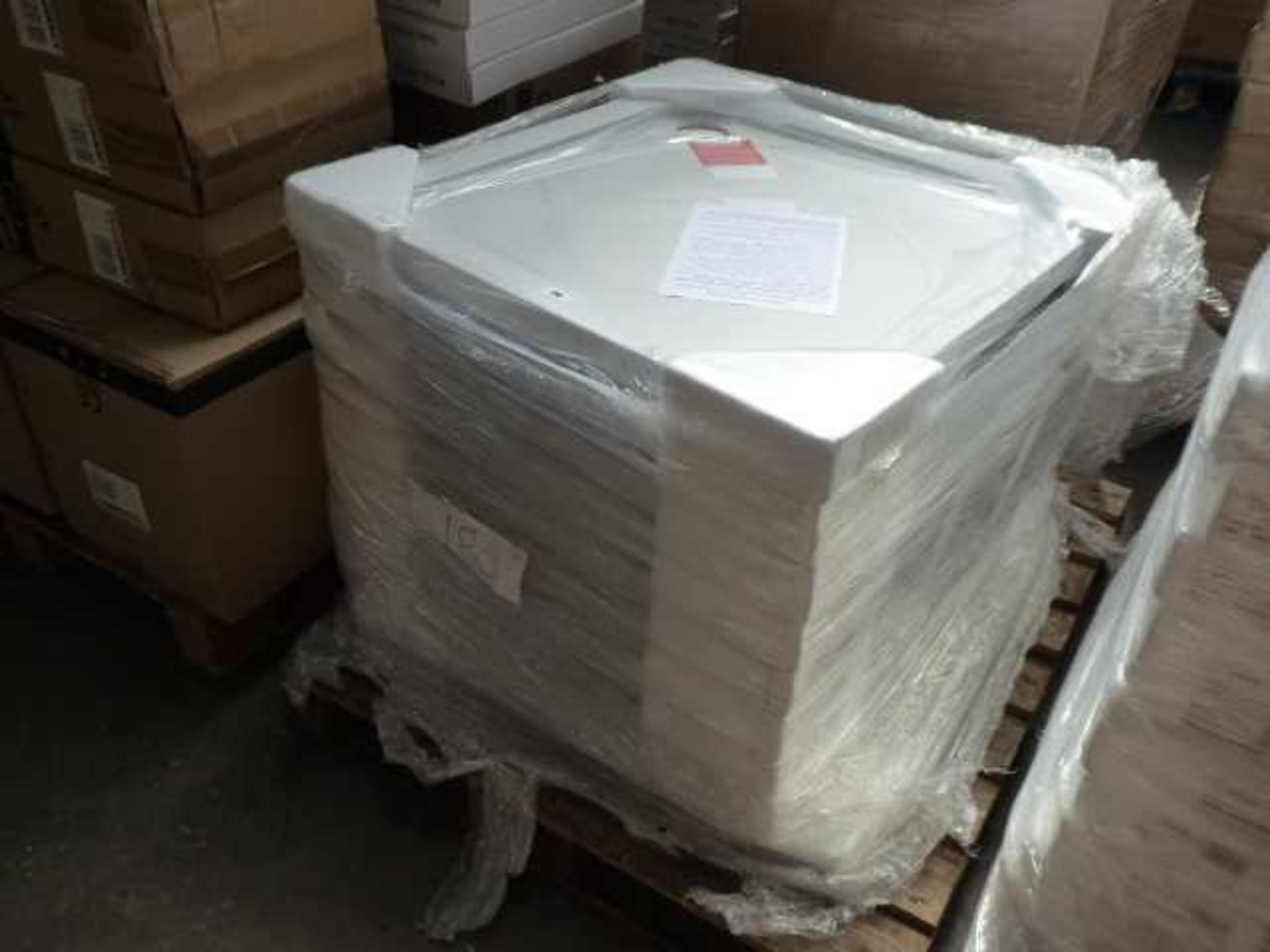 +VAT 9x 800x800mm square skin resin shower trays