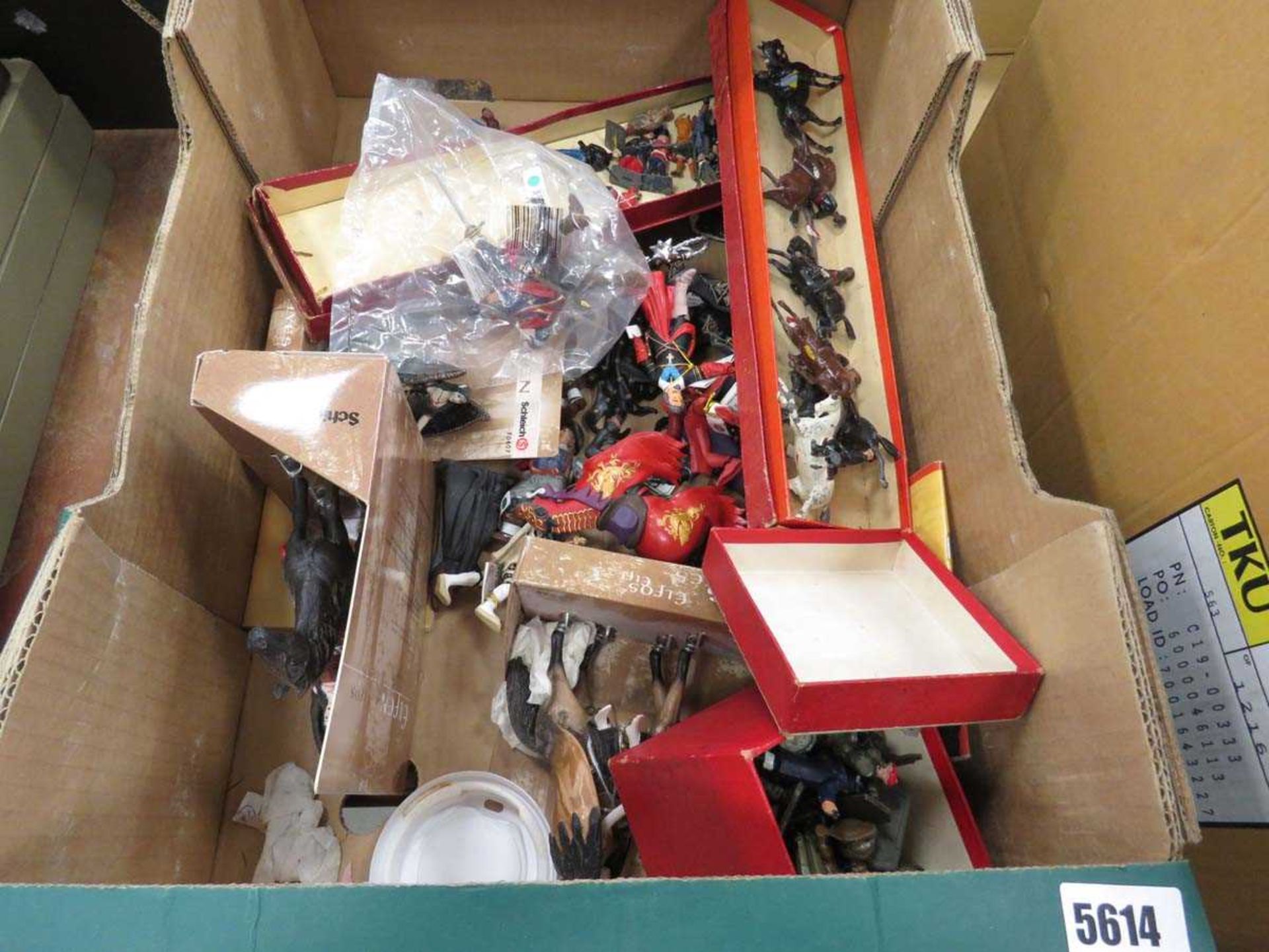 (4) Box containing lead soldiers and plastic elfen figures