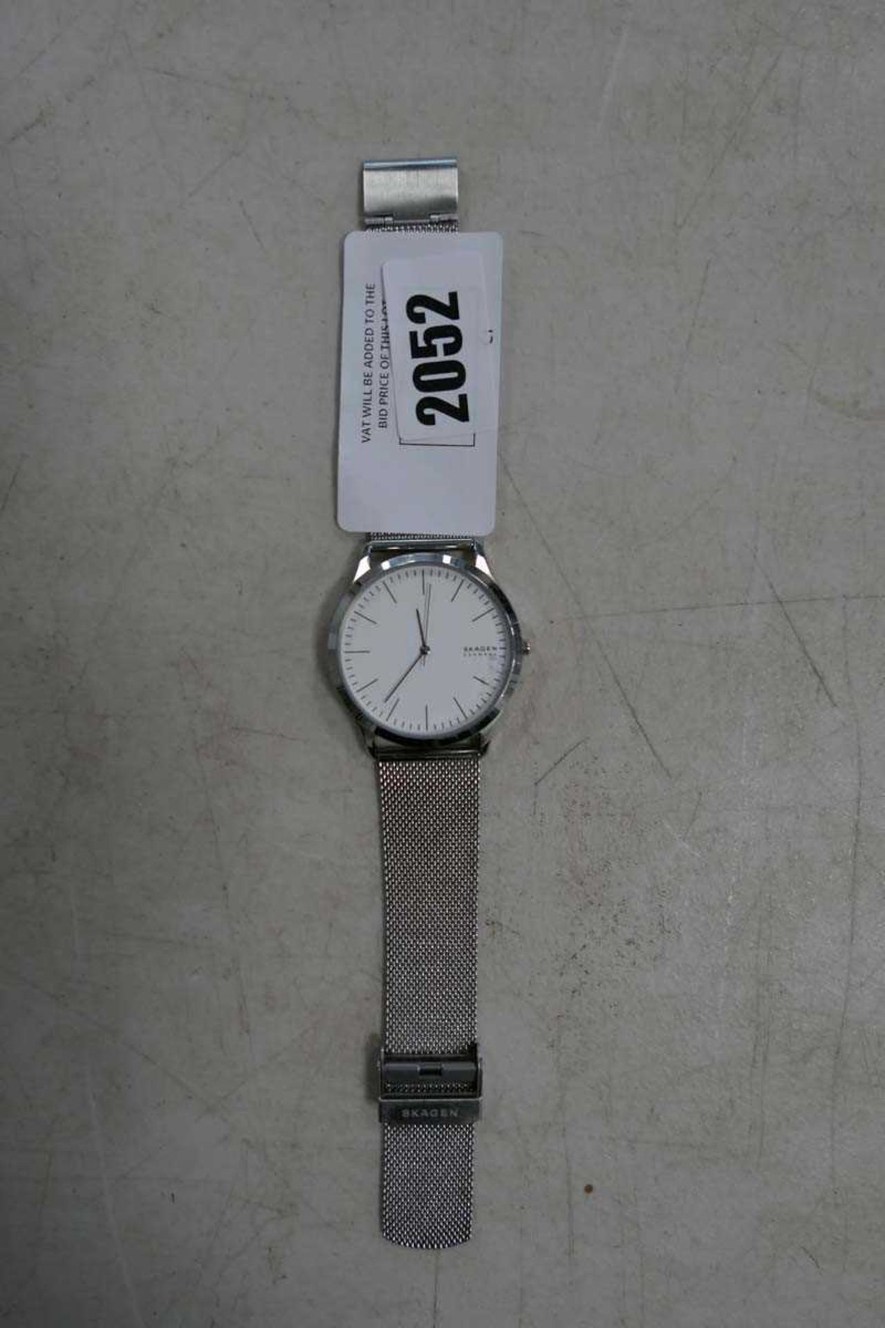 +VAT Skagen mesh strap wristwatch with white face dial