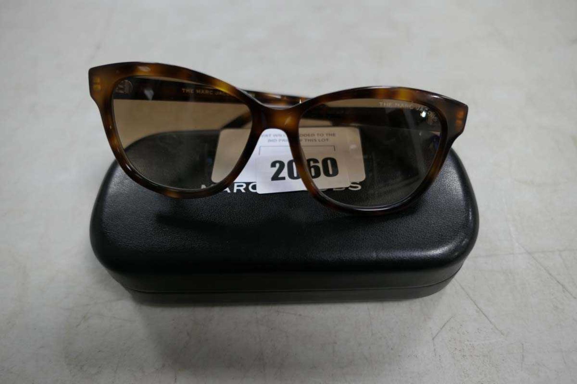 +VAT Marc Jacobs sunglasses with hard case