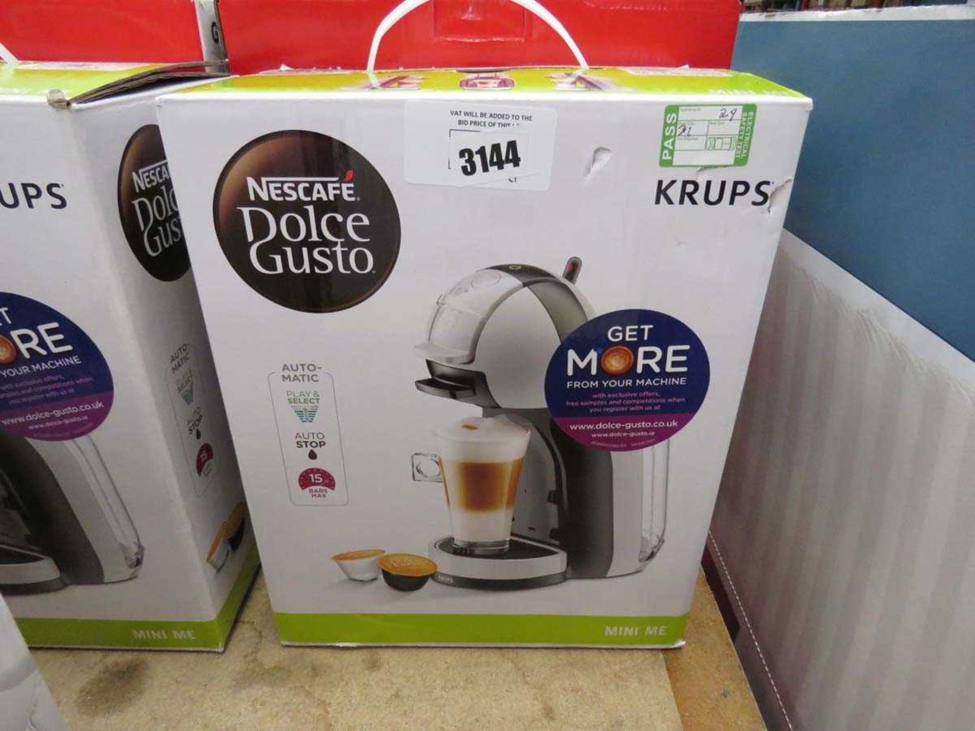 +VAT Boxed Nescafe Dolce Gusto coffee machine