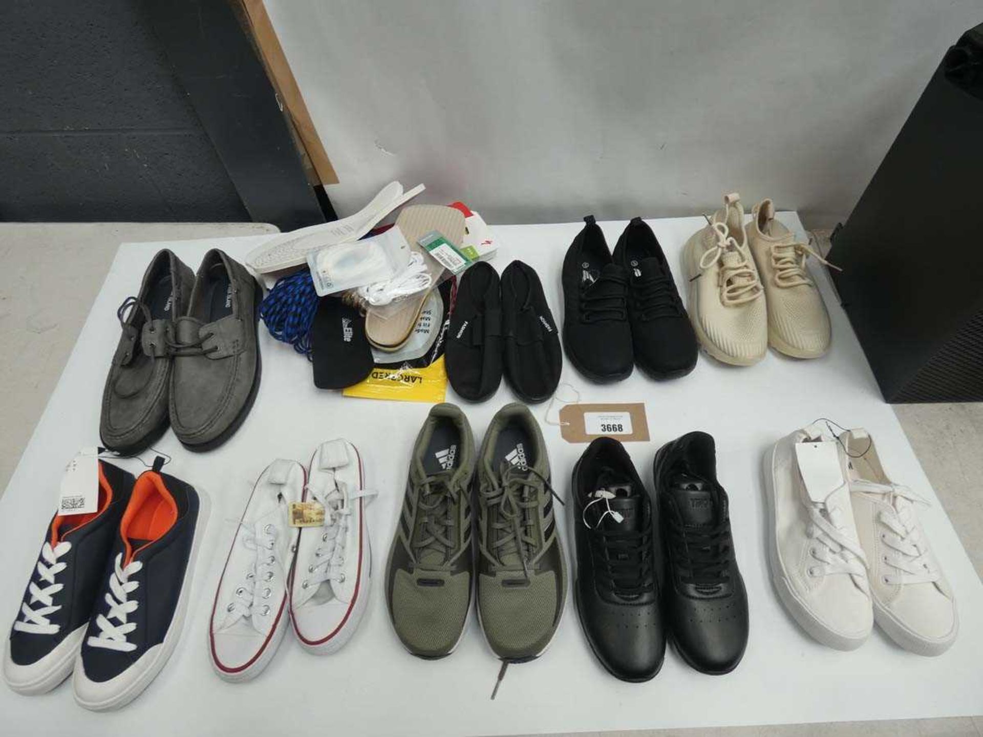 +VAT Bag of 9 pairs of assorted shoes and various footwear accessories
