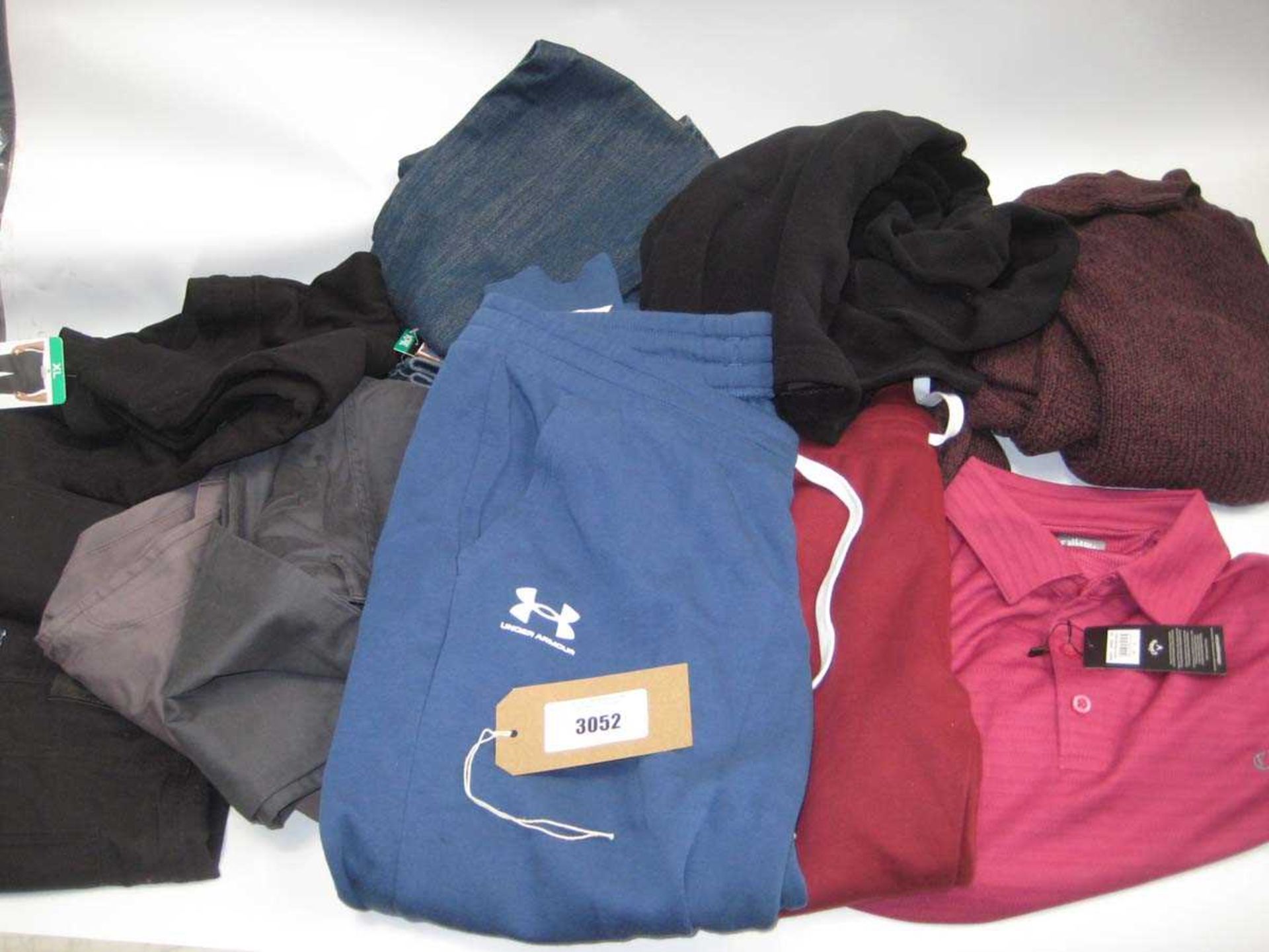 +VAT A bag containing Men's Clothing in various sizes, including Callaway, Under Armour