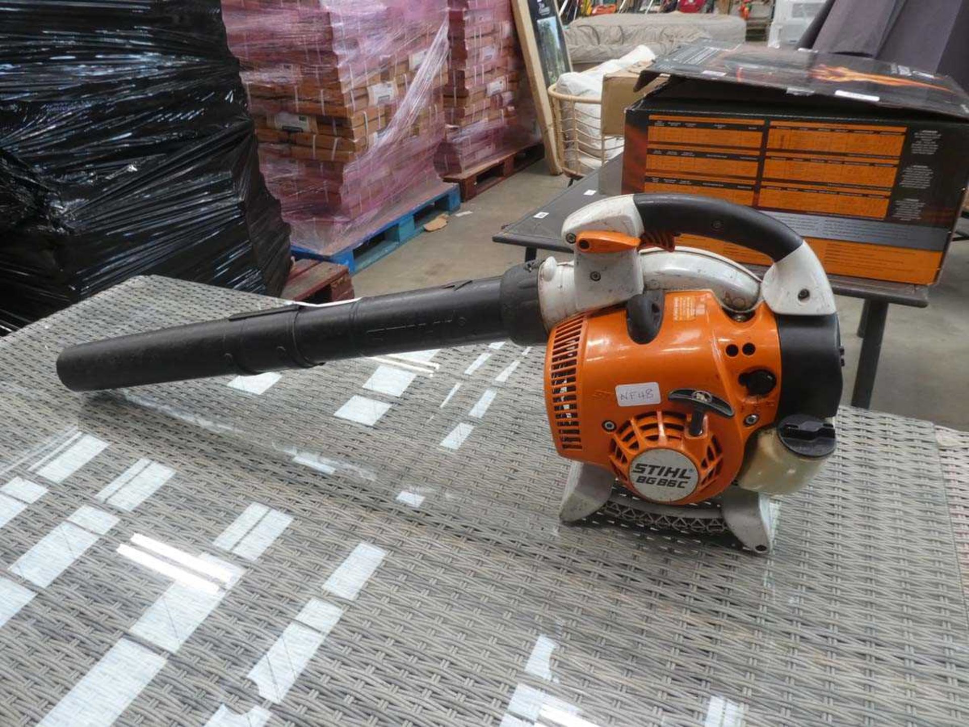 Stihl BG86C petrol powered leaf blower