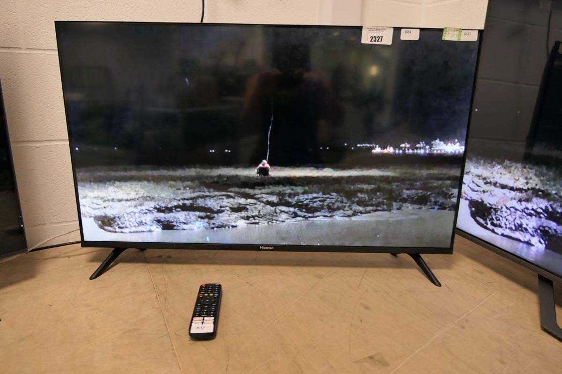 +VAT (R43) HiSense 40'' TV model 40A5600FTUK with remote and box B61