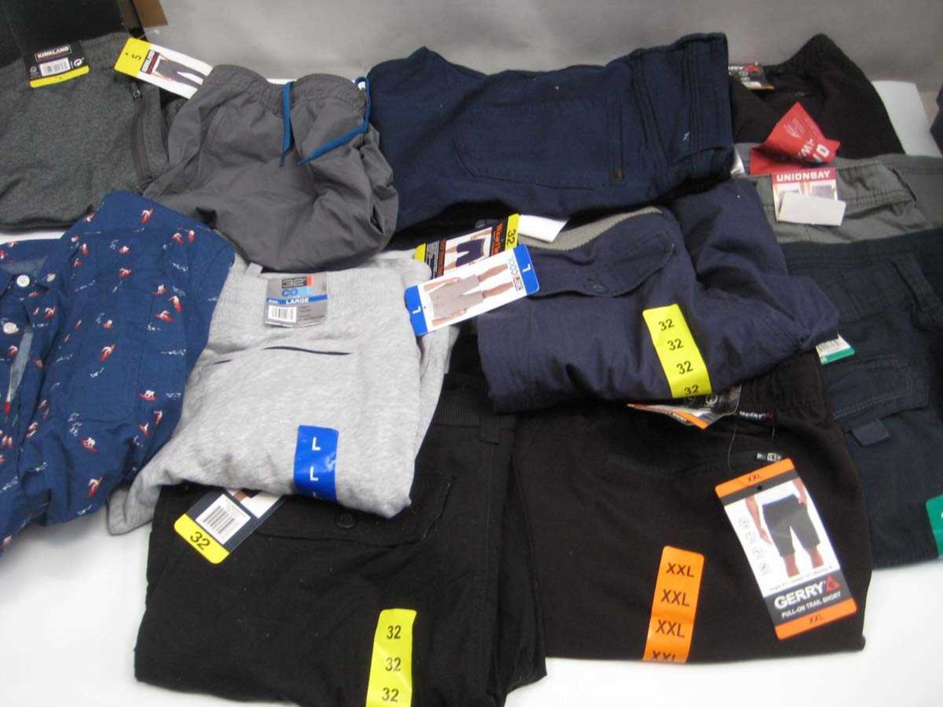 +VAT A bag containing Men's Clothing in various sizes, including Unionbay, Gerry, 32 degrees cool.