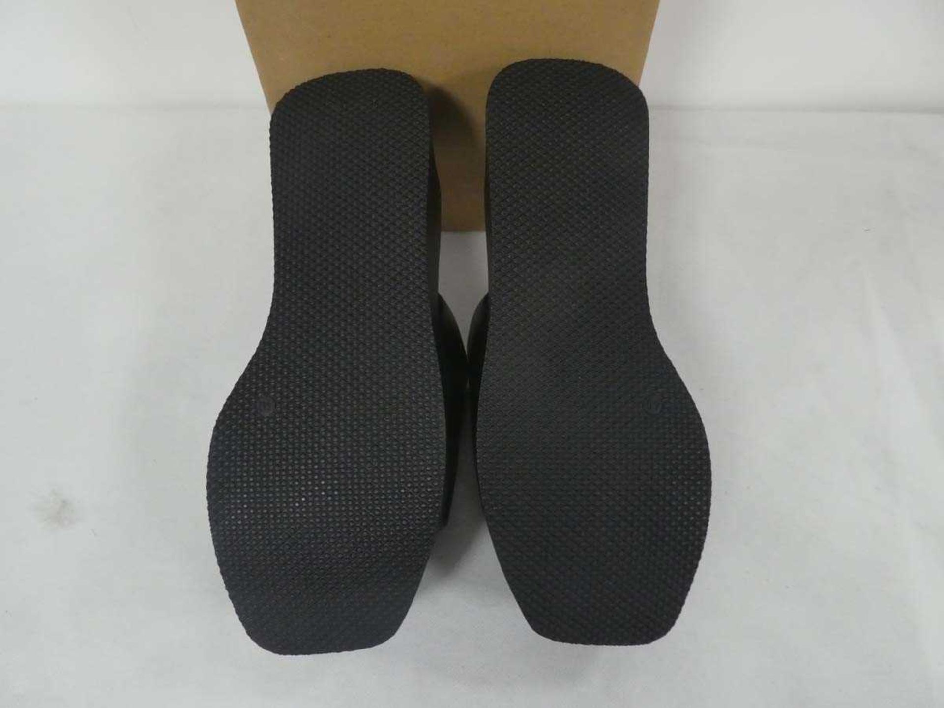 +VAT Kaltur flatform chunky sandals in black size 7 in box - Image 3 of 3