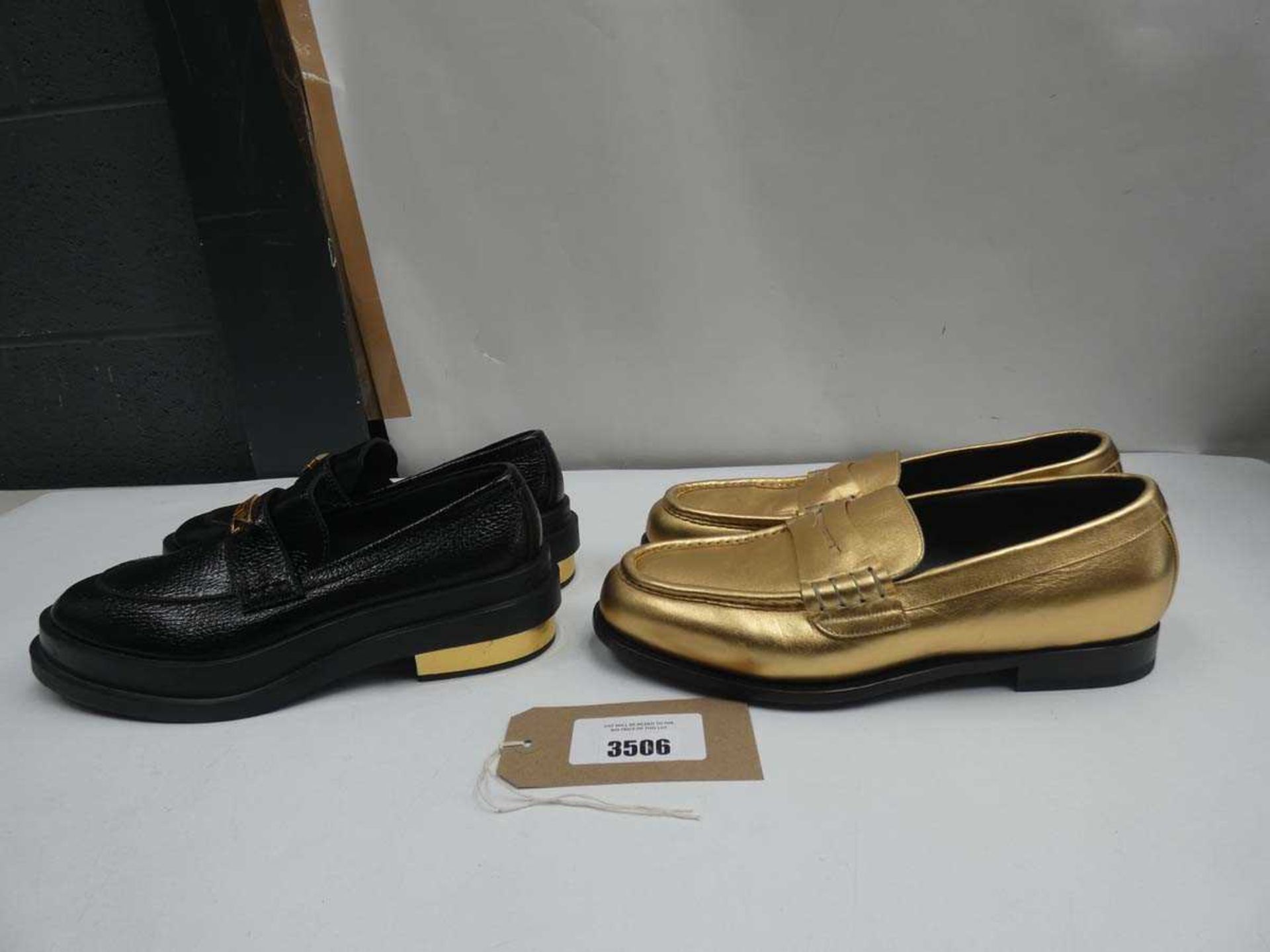 +VAT 2 pairs of Giuseppe Zanotti loafers size EU 40 and 44 (used) - Image 2 of 4