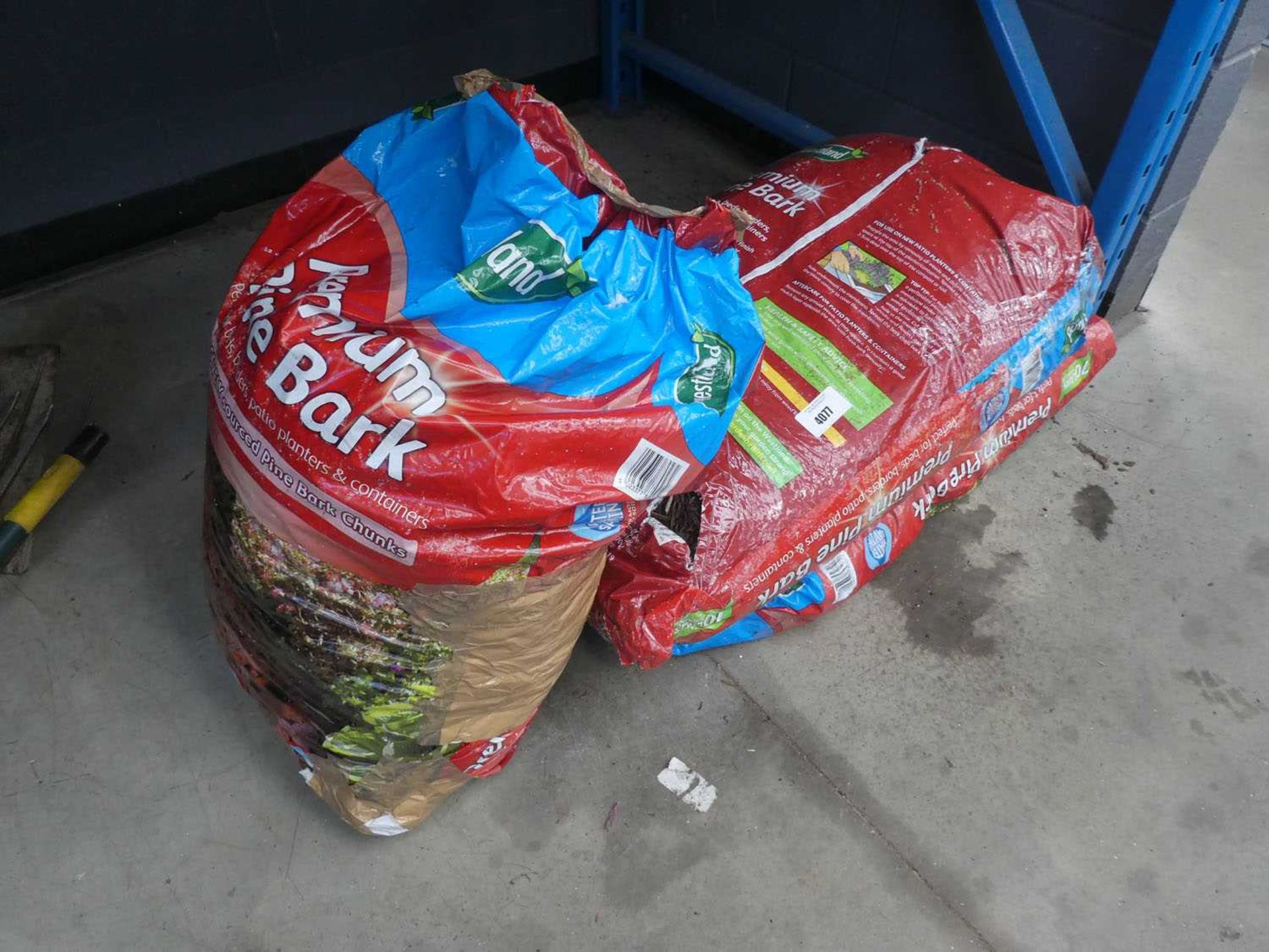 +VAT 3 bags of bark chippings