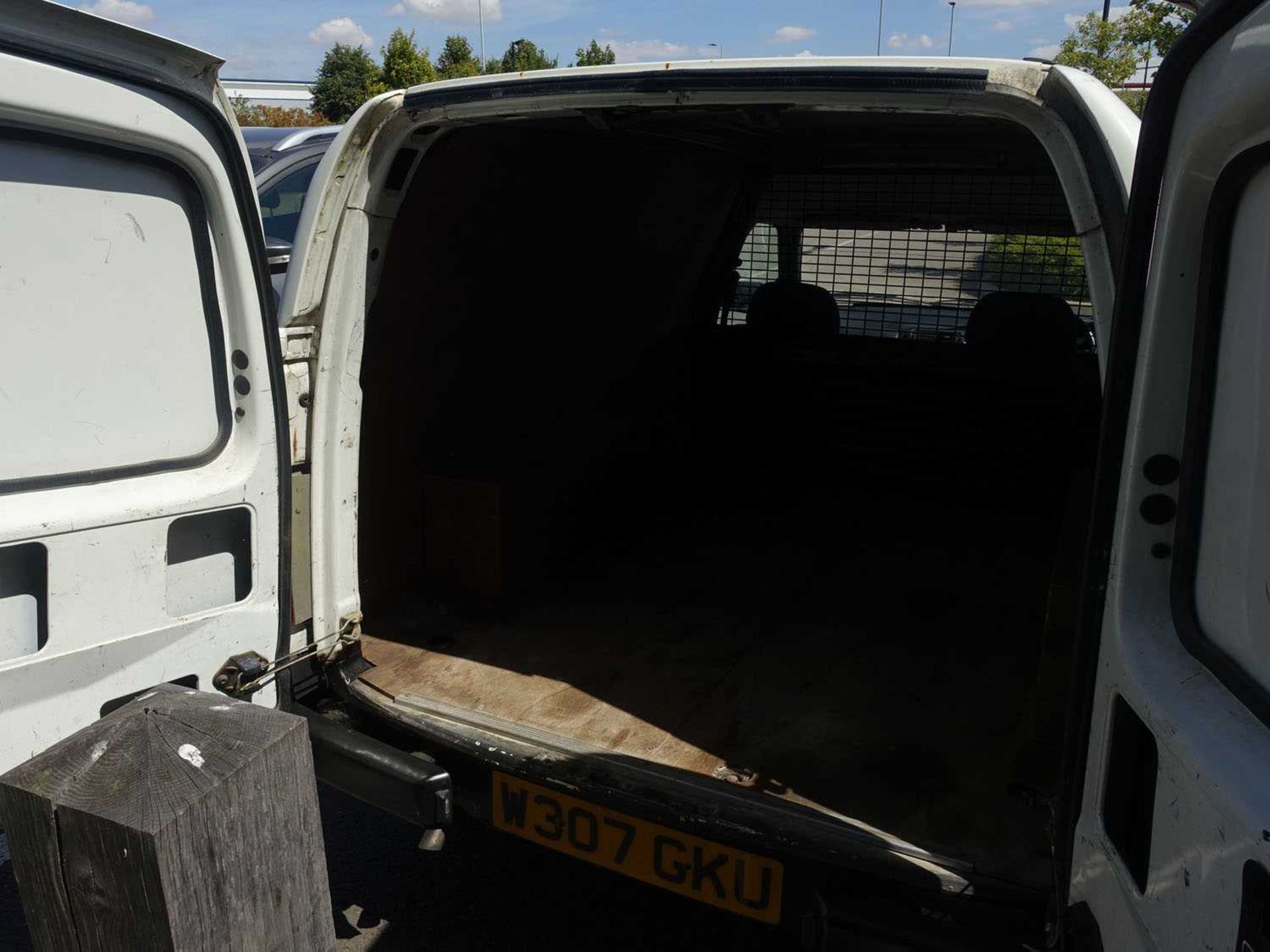 (2000) Escort 55 D Van in white, registration plate W307 GKU, 1753cc, diesel, first registered 17. - Image 5 of 9