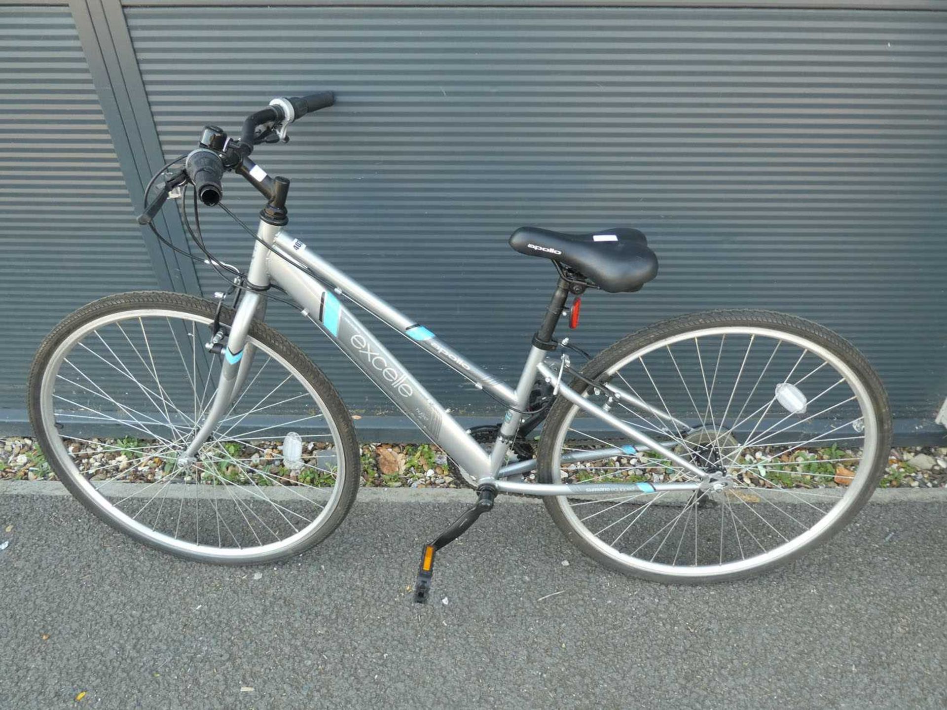 Apollo XL grey ladies town bike