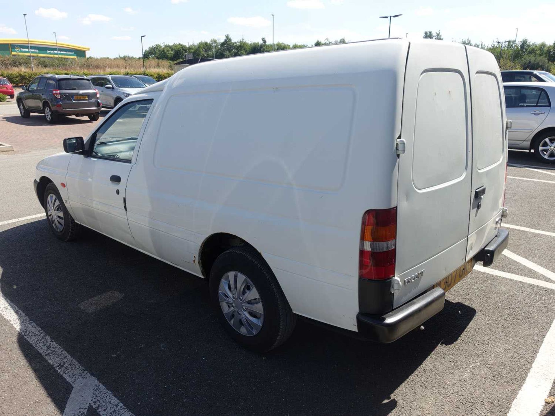 (2000) Escort 55 D Van in white, registration plate W307 GKU, 1753cc, diesel, first registered 17. - Image 3 of 9