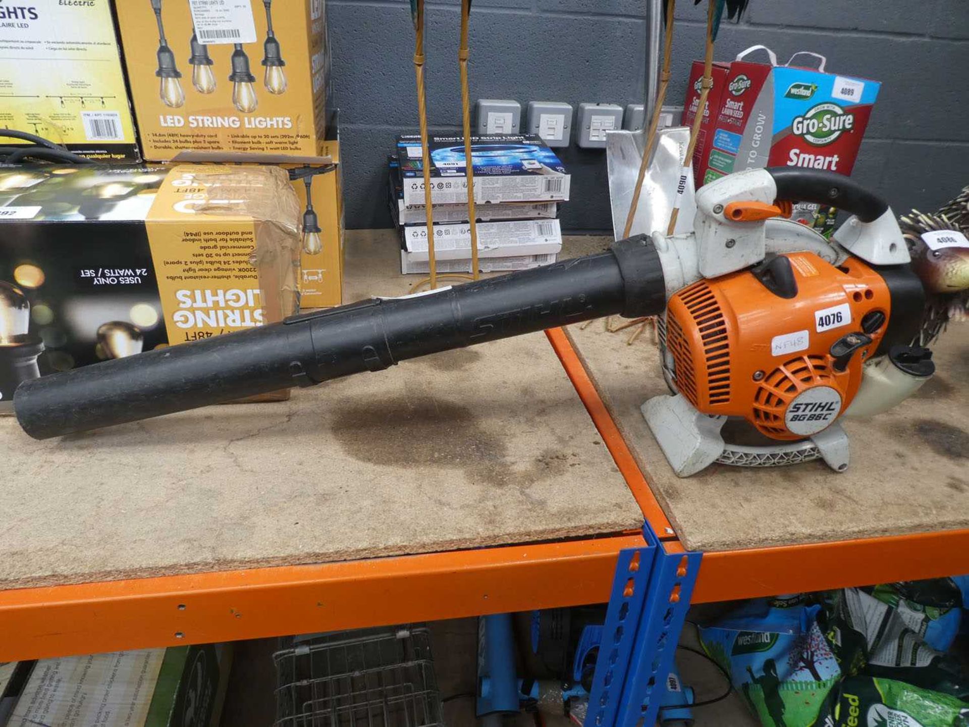 Stihl BG86C petrol powered leaf blower