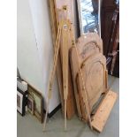 Pine folding artists easel