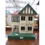 Small dolls house