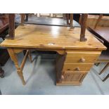 Pine single pedestal desk