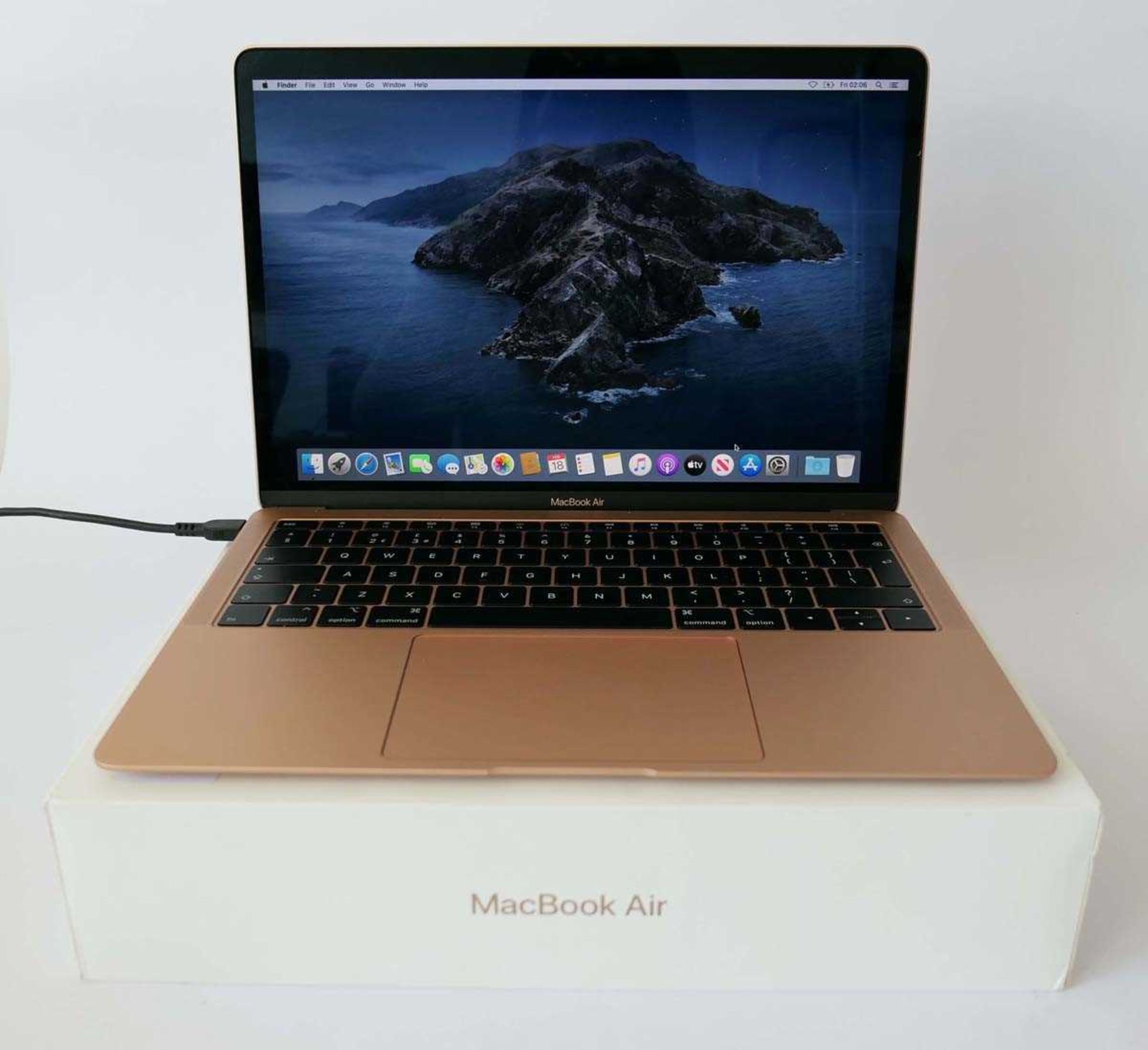 +VAT MacBook Air 13" 2018 A1932 Gold laptop with 1.6GHz processor, 8GB RAM, 256GB SSD, box and