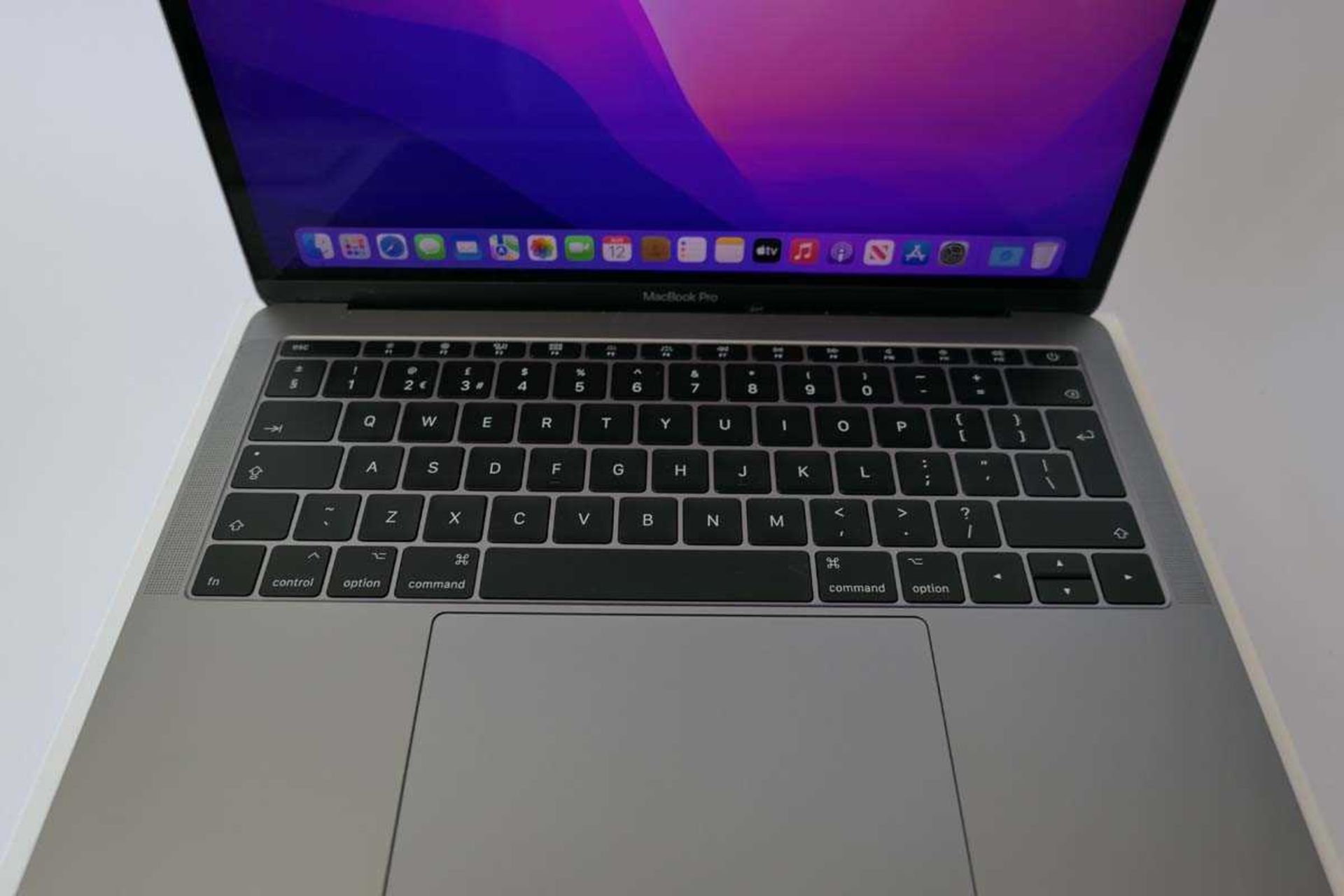 +VAT MacBook Pro 13" 2016 A1708 laptop with Intel Core i5 2.3GHz, 8GB RAM, 128GB SSD, box and PSU - Image 3 of 3