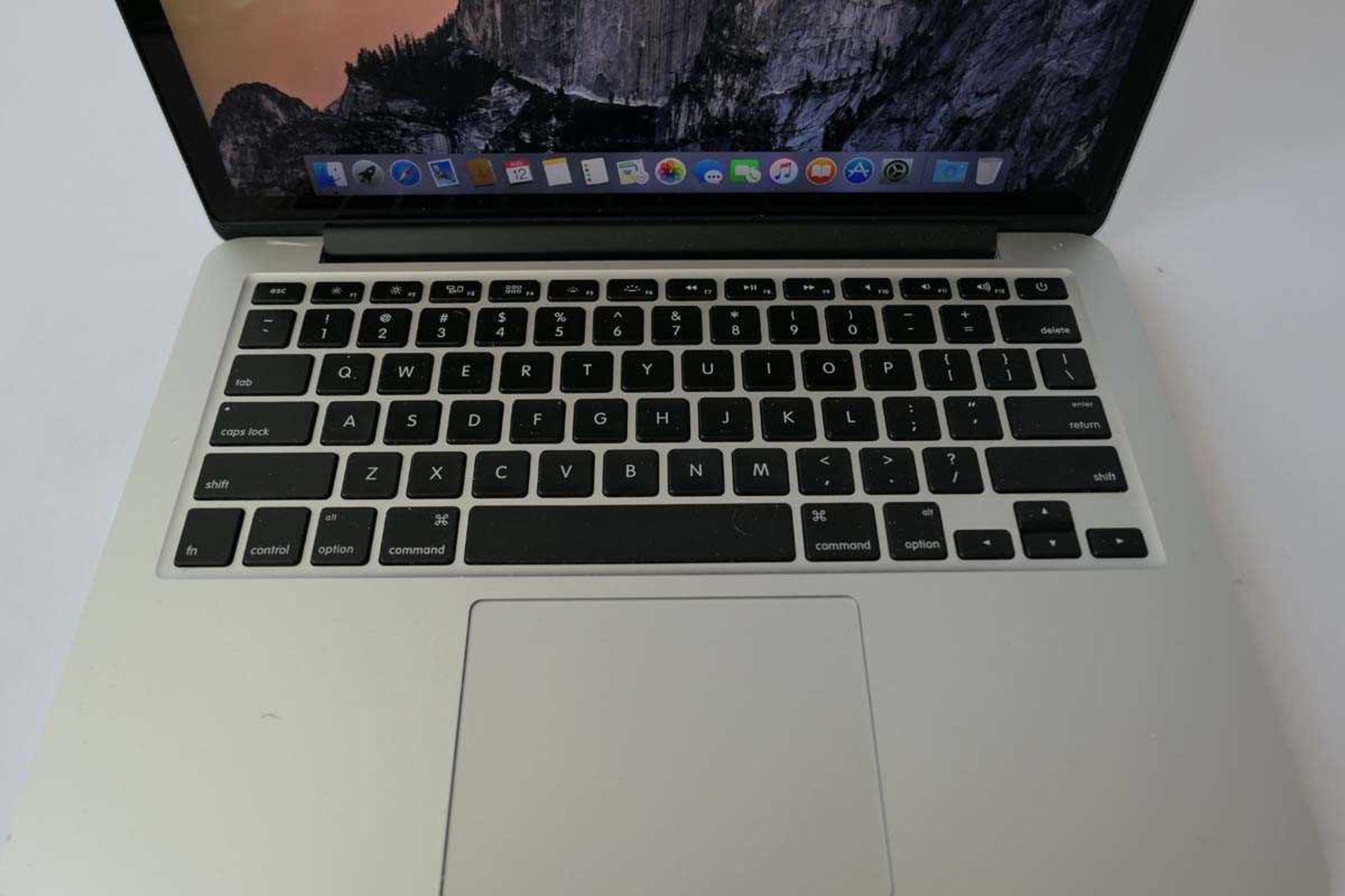 +VAT MacBook Pro 13" 2015 A1502 laptop with Intel i5 2.7GHz, 8GB RAM, 128GB SSD and Yosemite OS - Image 2 of 2