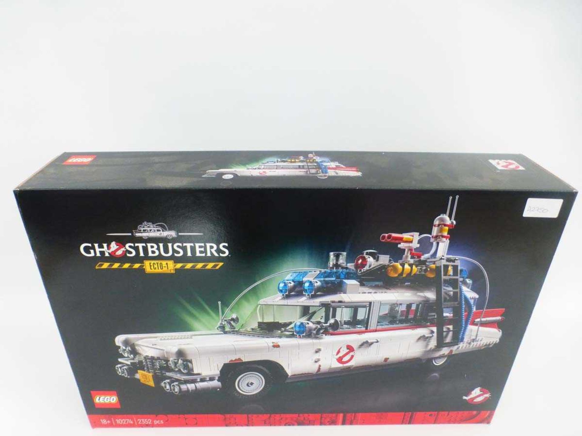 A Lego Ghostbusters ECTO-1 car set, boxedContents unchecked - Image 2 of 2