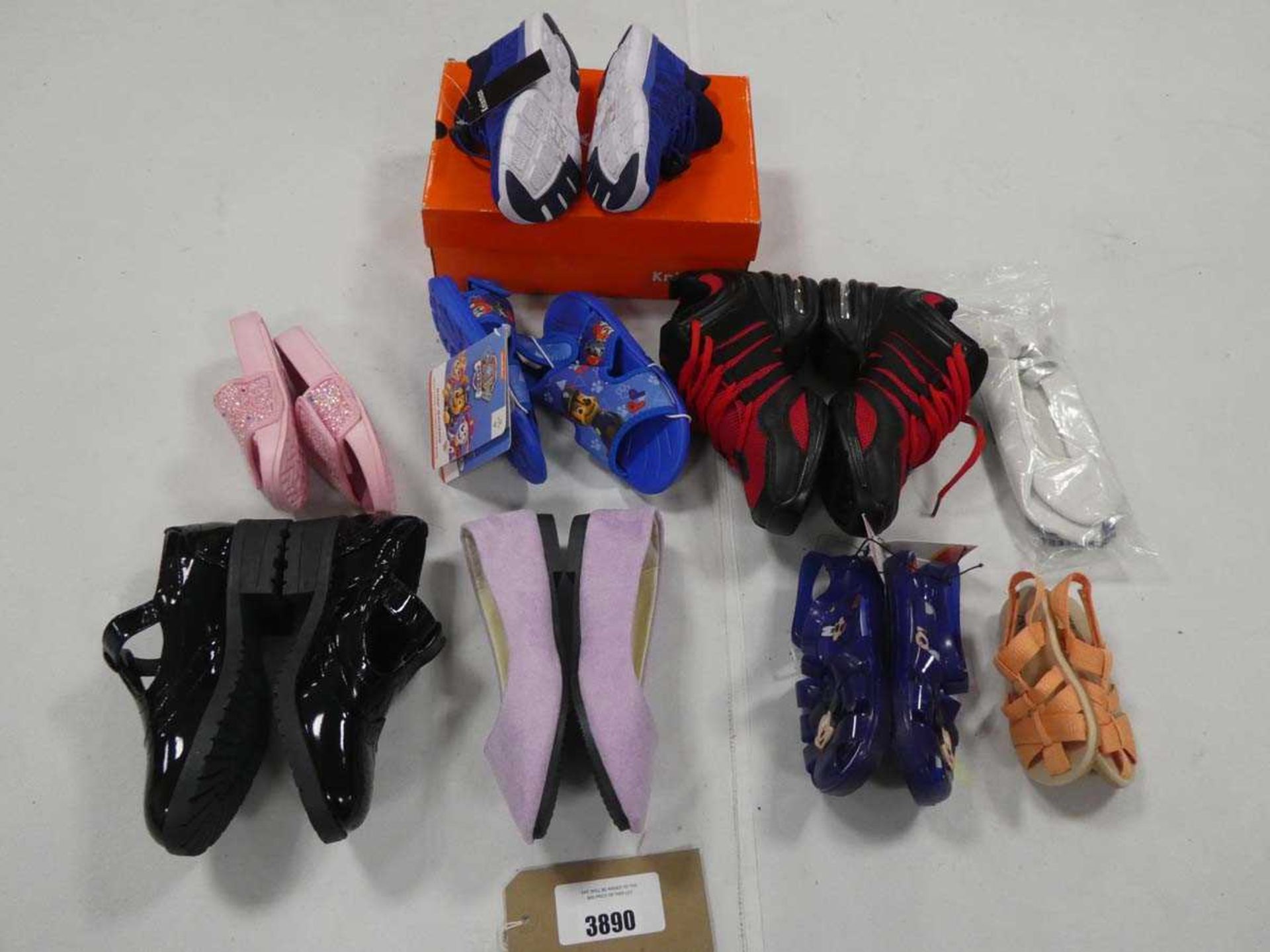 9 pairs of children's shoes in various styles and sizes to include Disney, Zara, Knixmax ect - Image 2 of 3