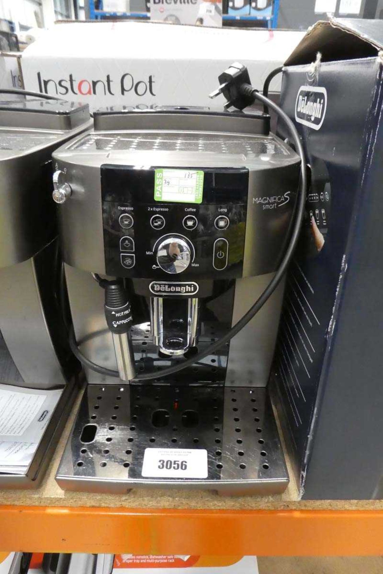+VAT Unboxed De'Longhi Magnifica S Smart coffee machine