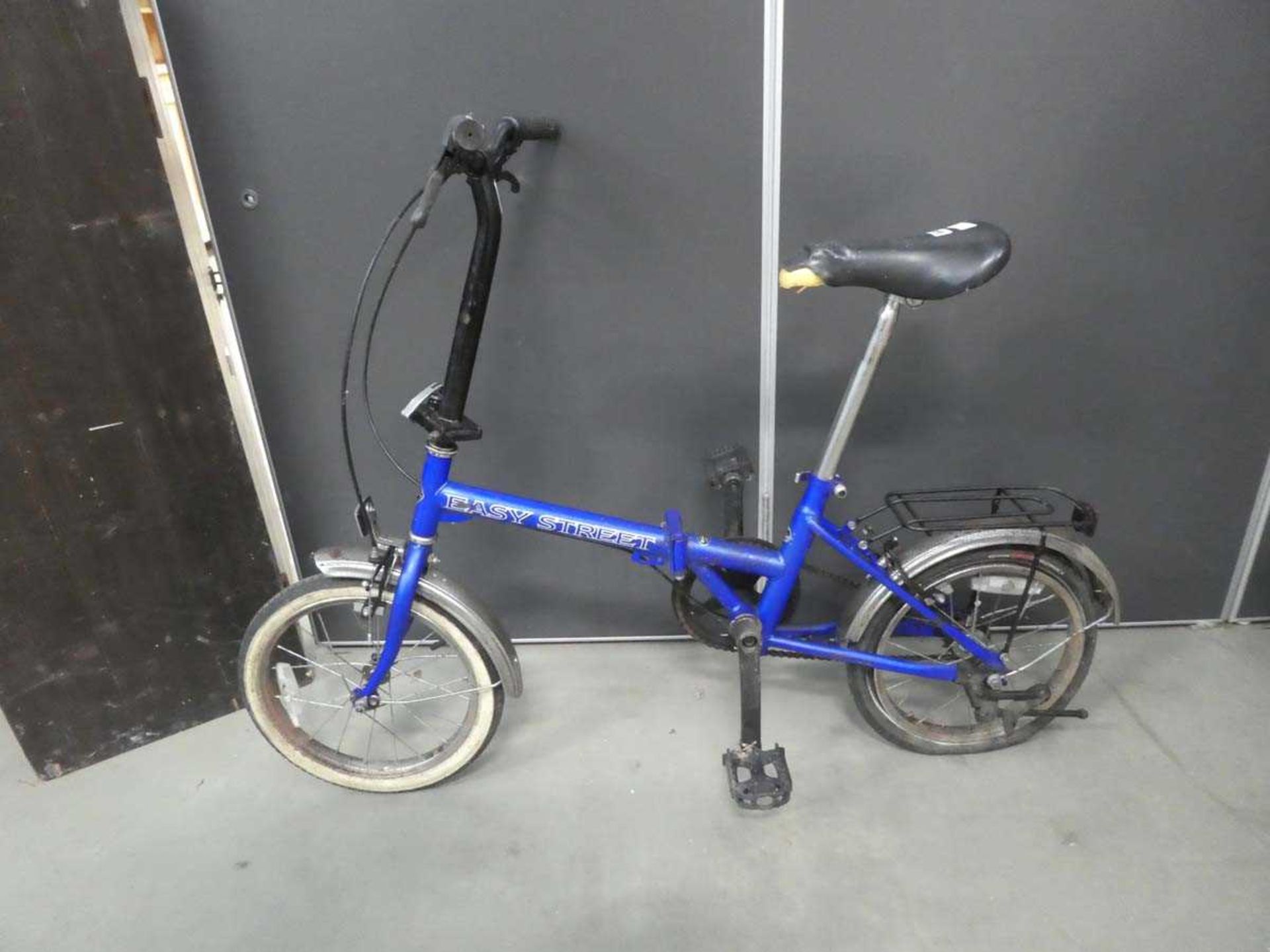 Easy Street folding cycle in blue