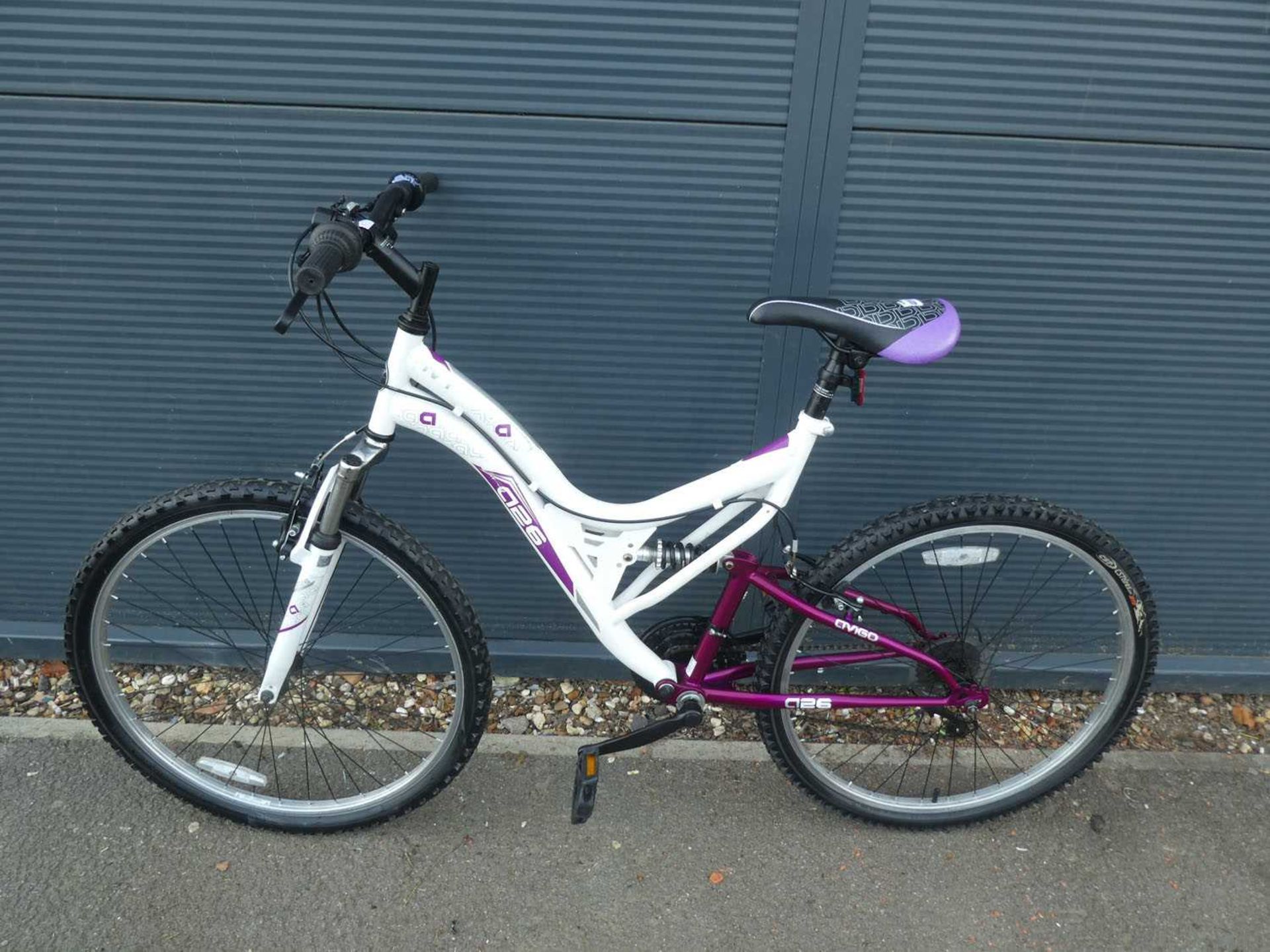 CT Vigo Ivy ladies full suspension mountain cycle in white and purple