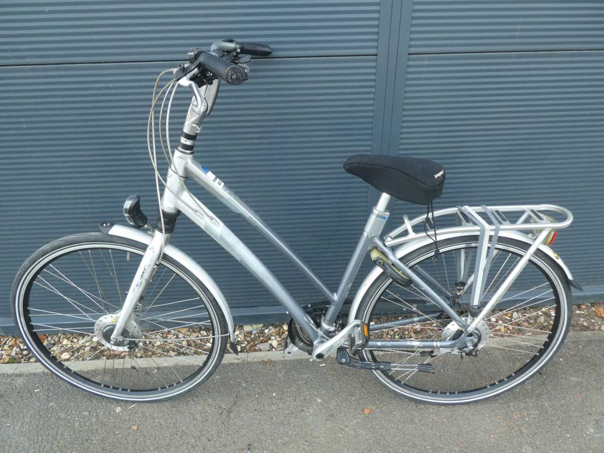 Giant ladies cycle in two tone grey