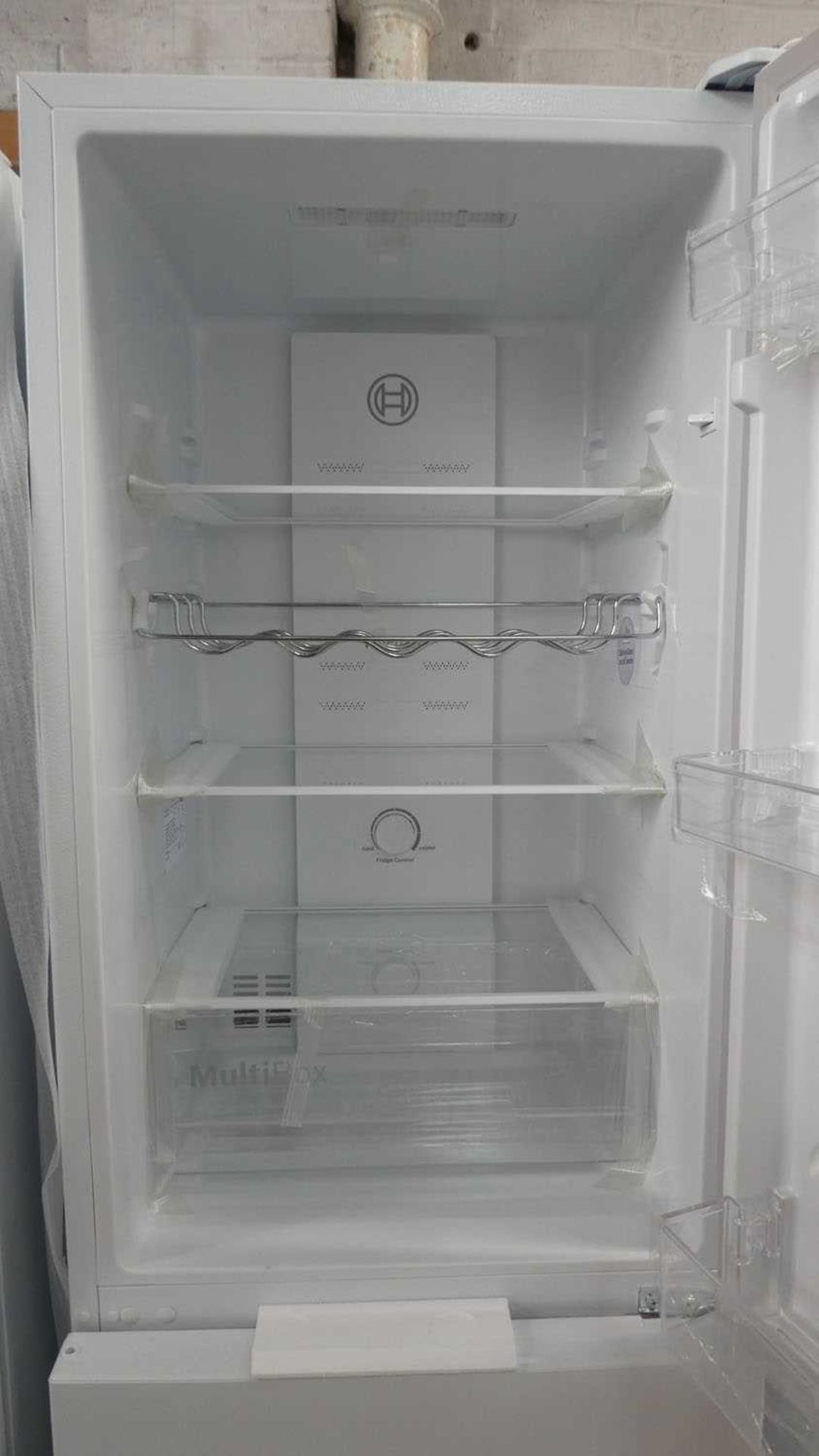 +VAT KGN27NWFAGB Bosch Free-standing fridge-freezer - Image 2 of 3