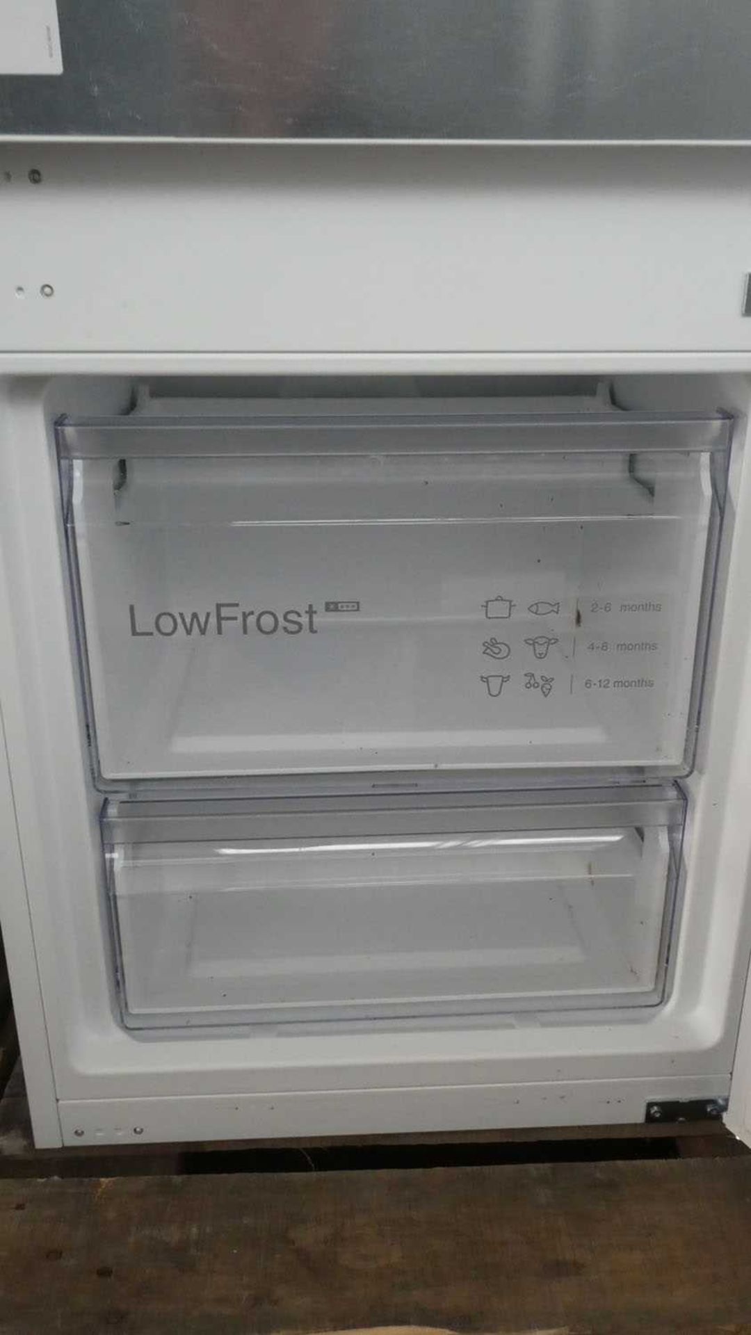 +VAT KIV87NSF0GB Bosch Built-in fridge-freezer combination - Image 3 of 3