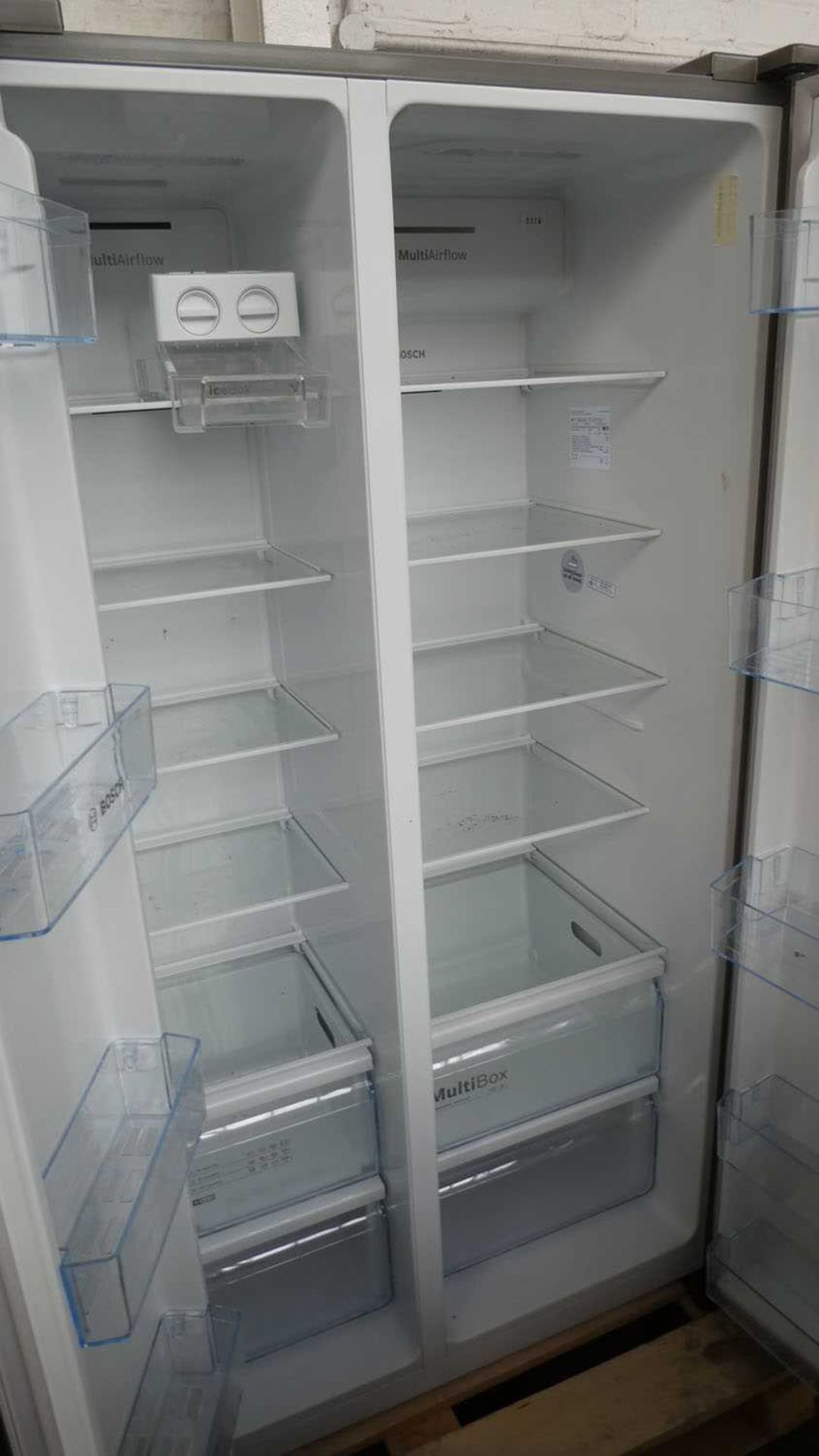 +VAT KAN93VIFPGB Bosch Side-by-side fridge-freezer - Image 2 of 2