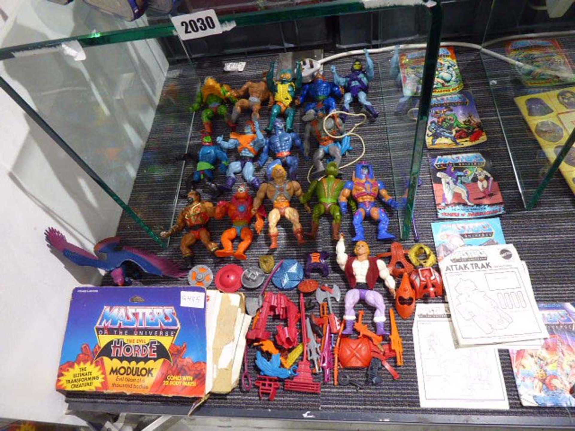 Wide selection of Masters of the Universe, He-man and other villainous action figures to include - Image 2 of 3