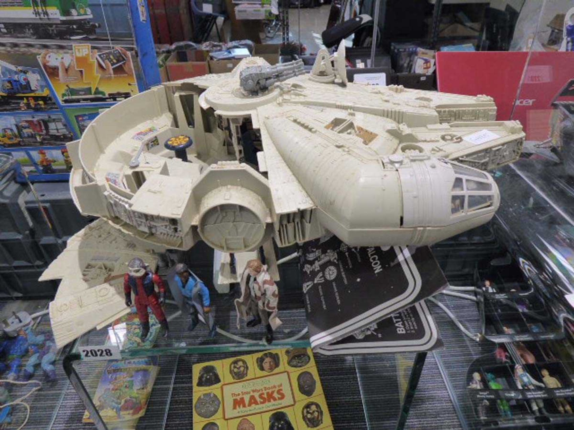 Star Wars Millennium Falcon ship together with Hans Solo, Lando Calrissian and Nien Nunb