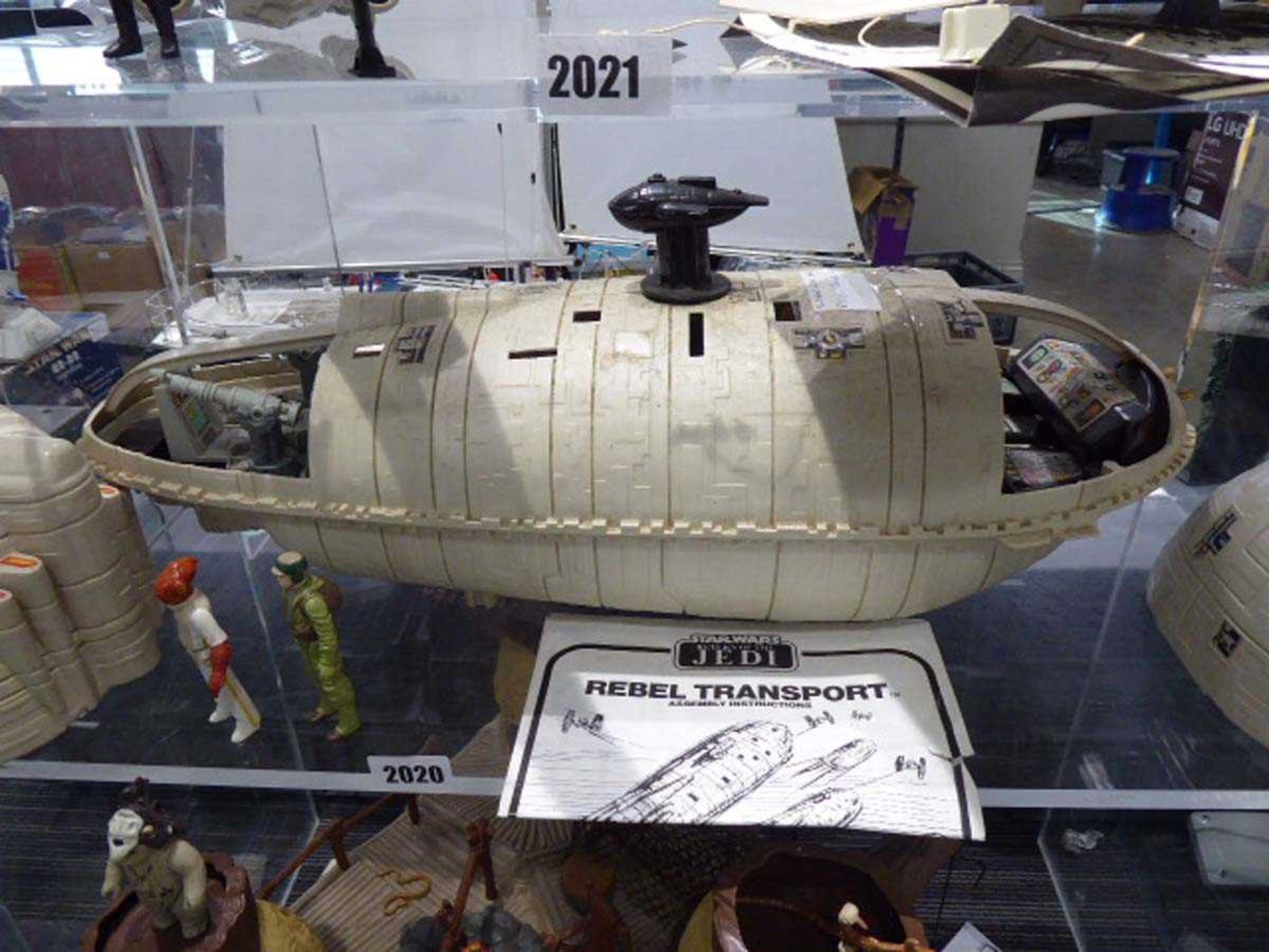 Star Wars Return of the Jedi rebel transport ship with Admiral Ackbar - Image 2 of 2