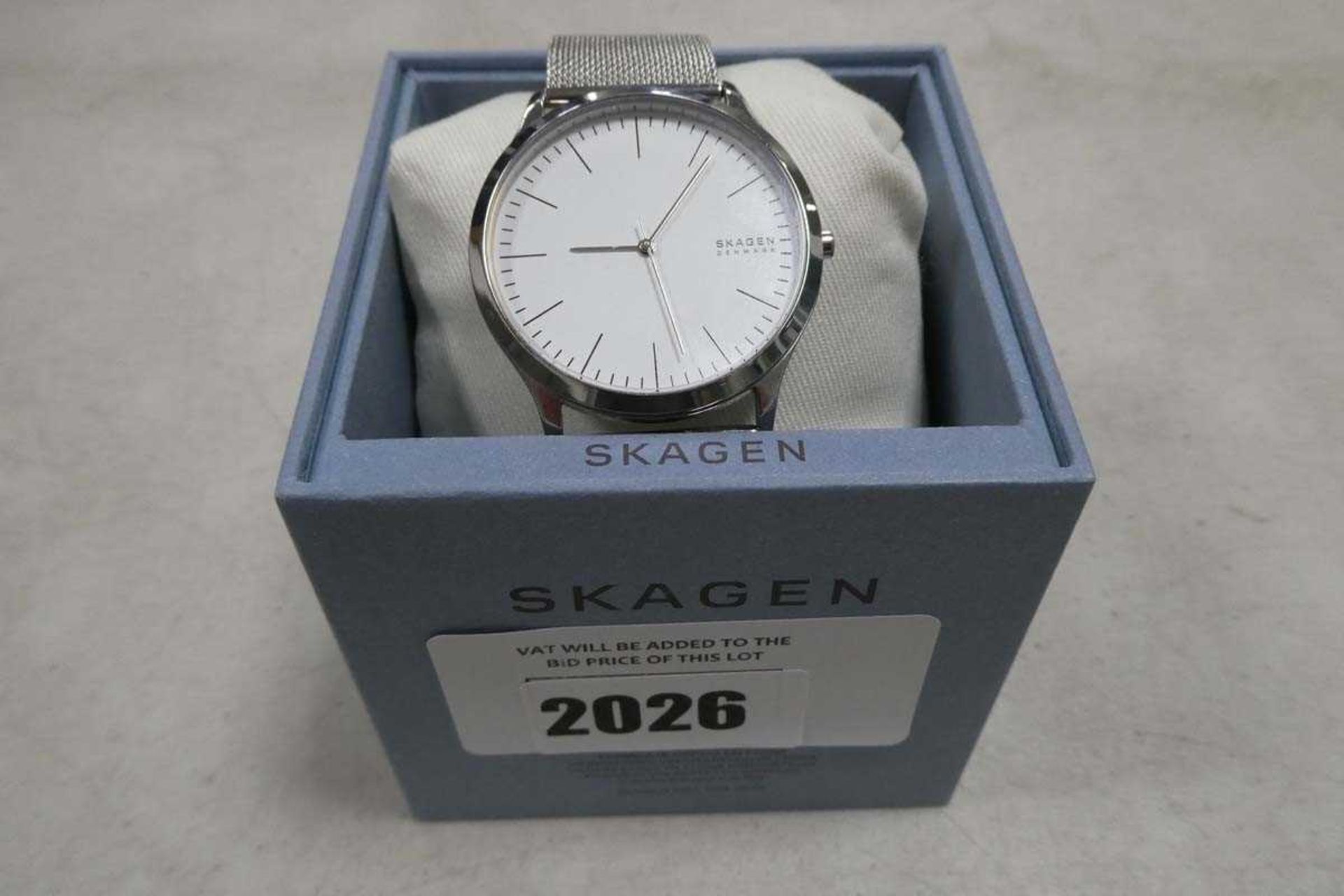 +VAT Skagen mesh stainless steel strap wristwatch with box