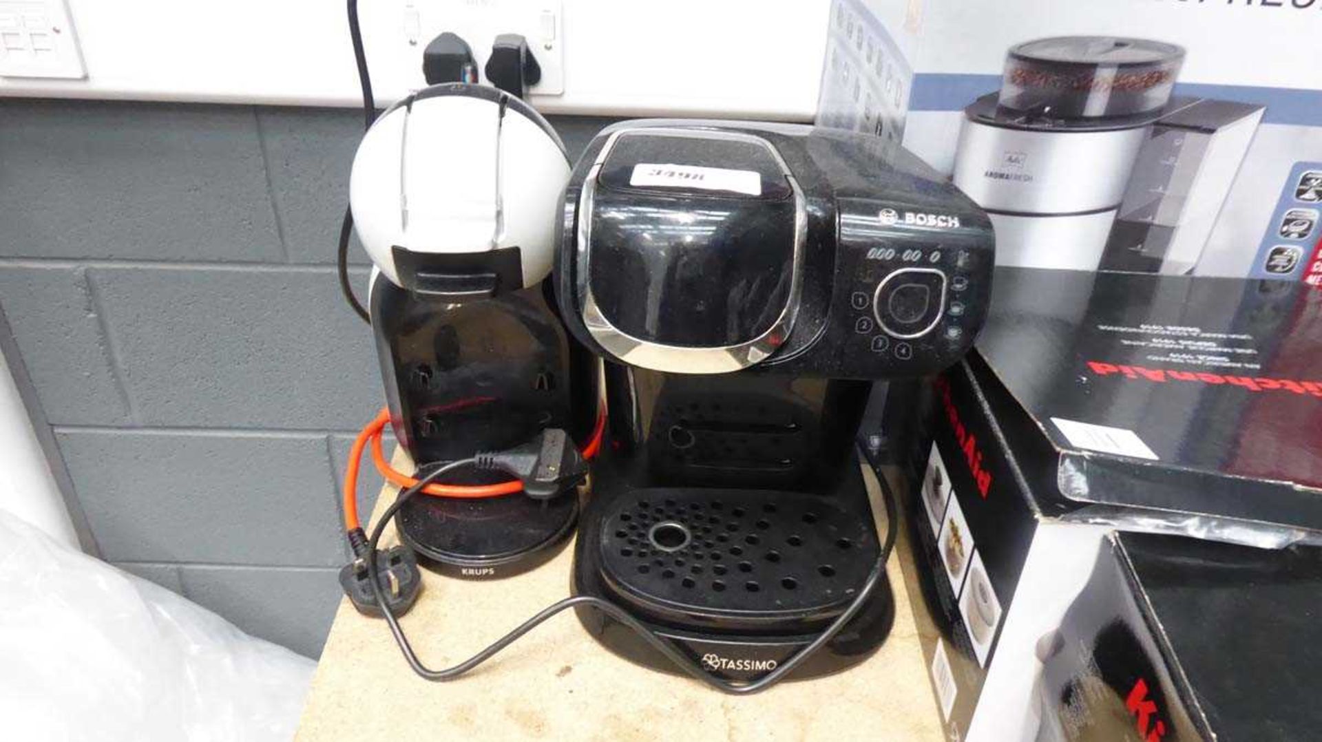 +VAT Bosch Tassimmo coffee machine, and Nescafe Dolce Gusto coffee machine