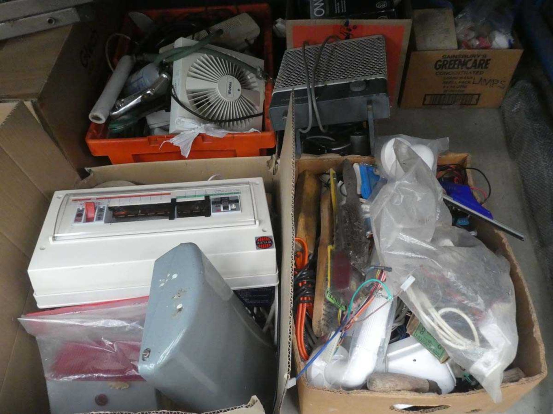 Half an underbay containing various items including switch boxes, fans, heaters, bulbs, grab - Image 2 of 5