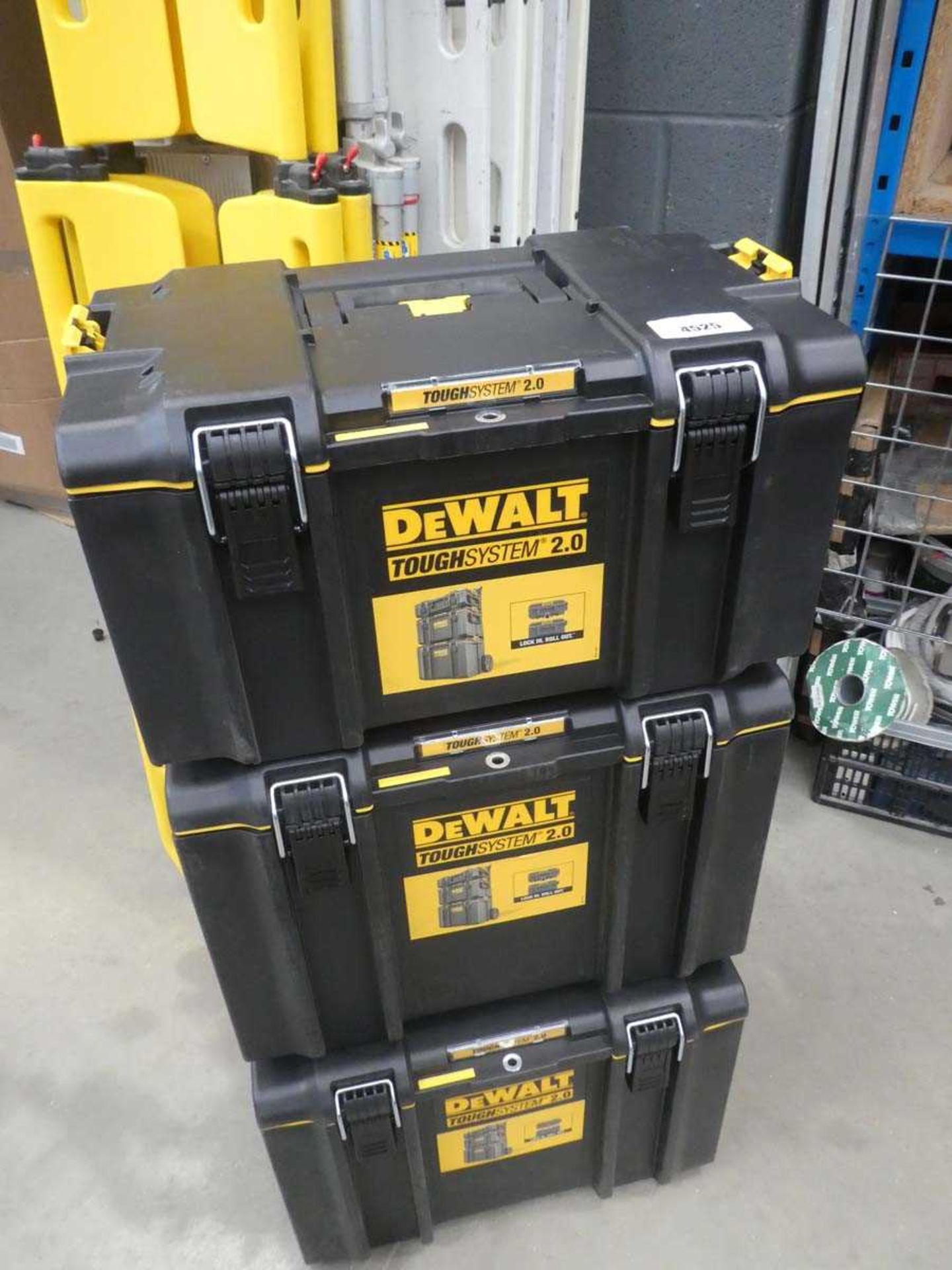 +VAT DeWalt tool box stacking system