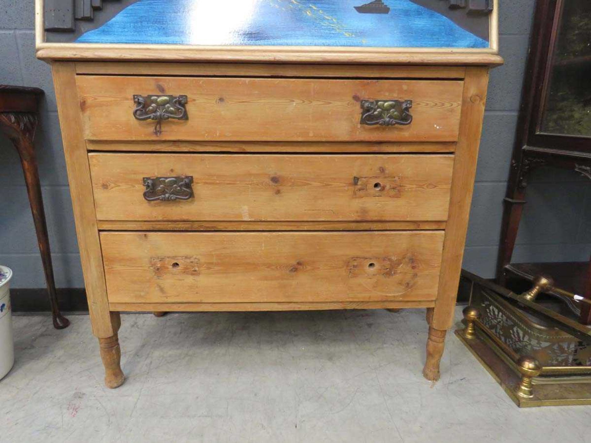 Pine chest of 3 drawers