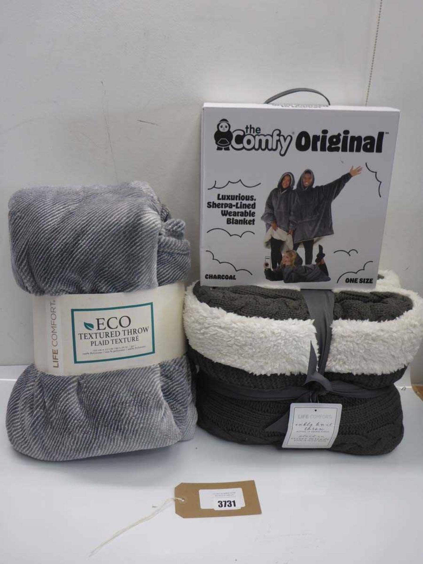 +VAT Large textured throw, Cable knit throw and The comfy original Sherpa lined wearable blanket