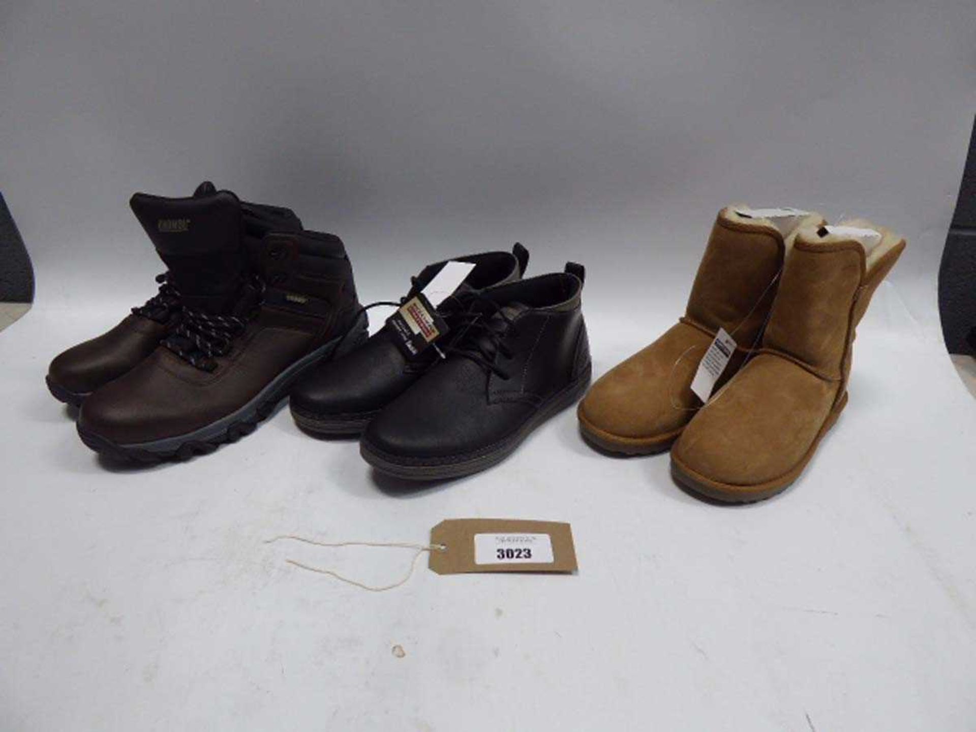 +VAT A bag containing a mix of Men's & Ladies Boots 1x Khombu size 13, 1x Sketchers size 11, 1x